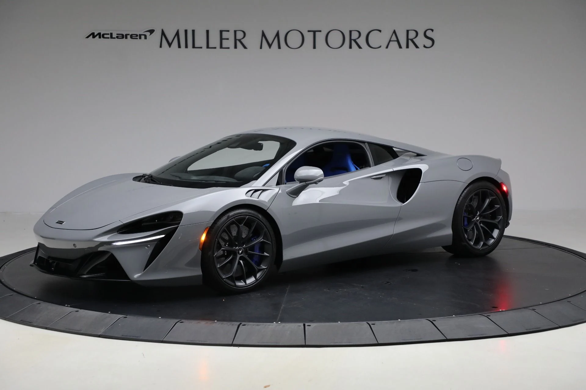 mph001_180996695_Used_2023_Mc_Laren_Artura_df0324ffc4