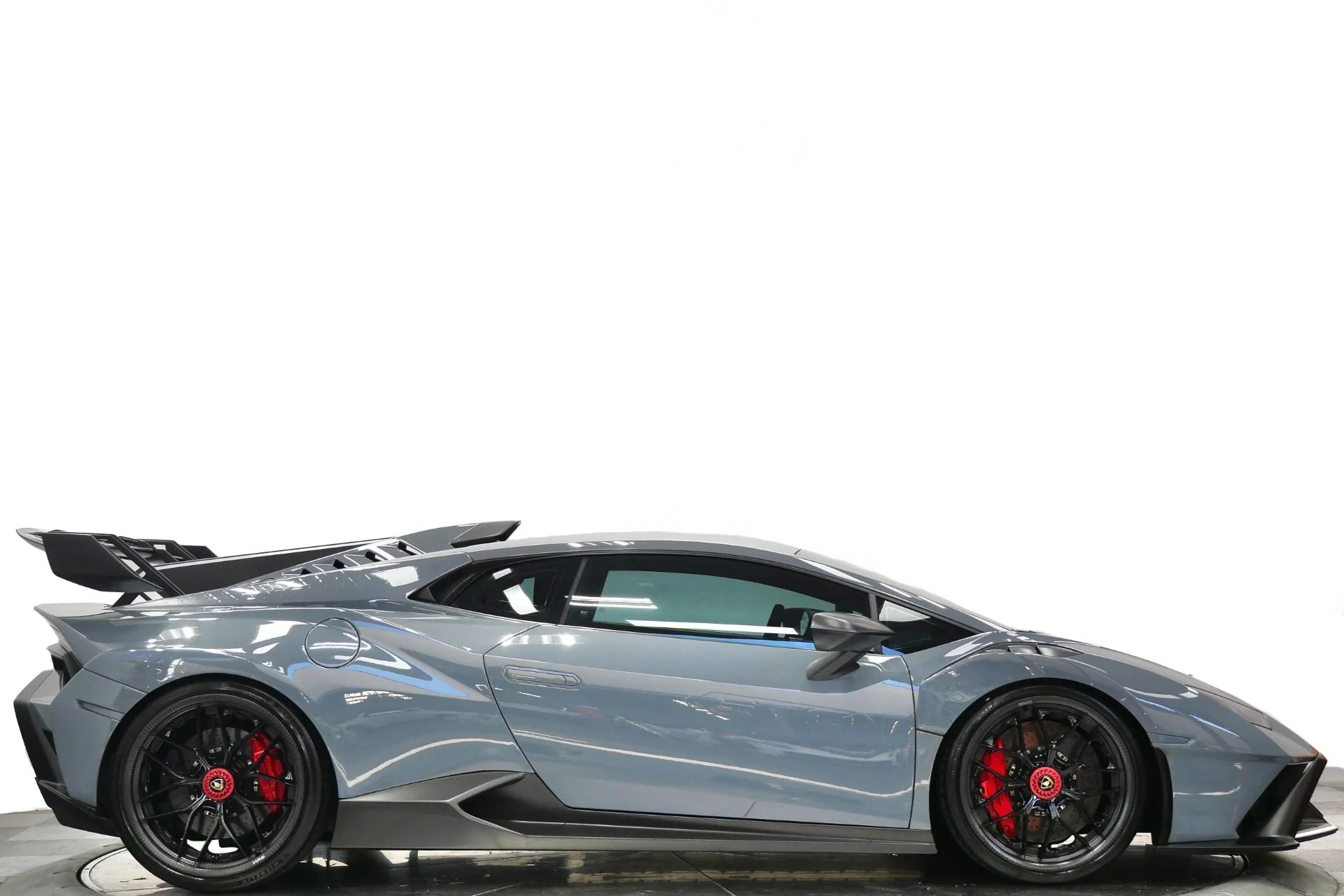 mph001_1813181956_Used_2022_Lamborghini_Huracan_STO_VF_Supercharger_HRE_Carbon_Fiber_Wheels_1784928599_d0c9876c04