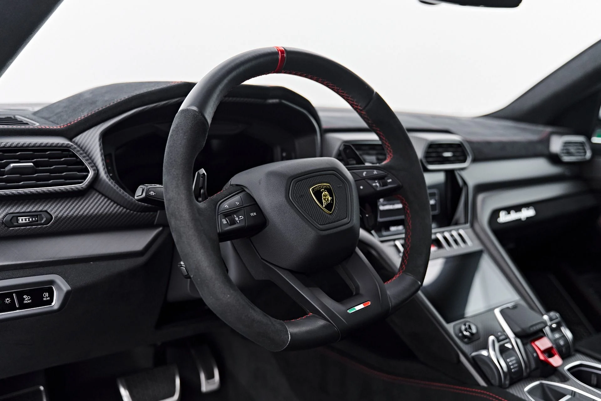 mph001_1816550422_Used_2023_Lamborghini_Urus_Performante_1790207531_75c7921577
