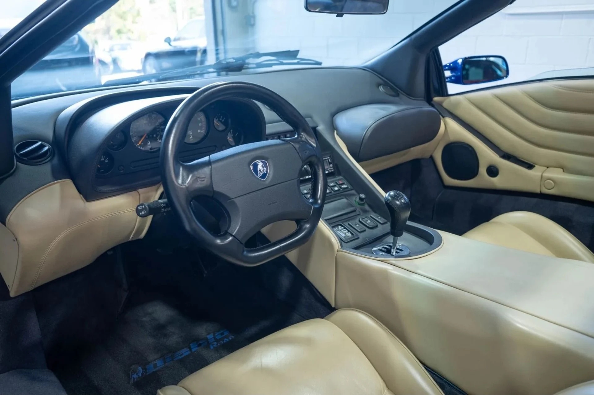 mph001_1824916183_13208_p2_l_18ca596012