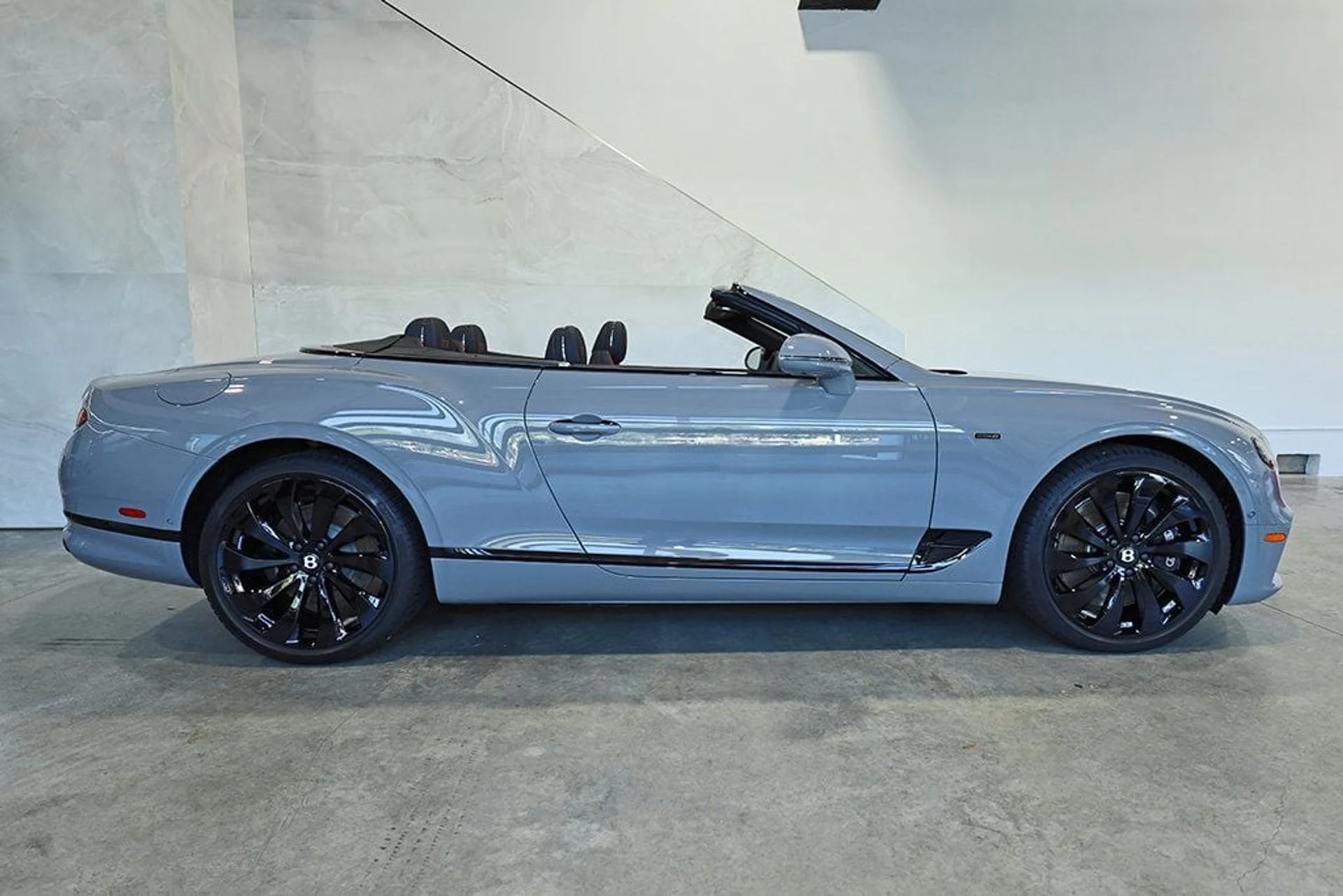 mph001_182603840_used_2024_bentley_continental_gtcedition8convertible_9689_22892783_2_1024_4f3f80ed4a