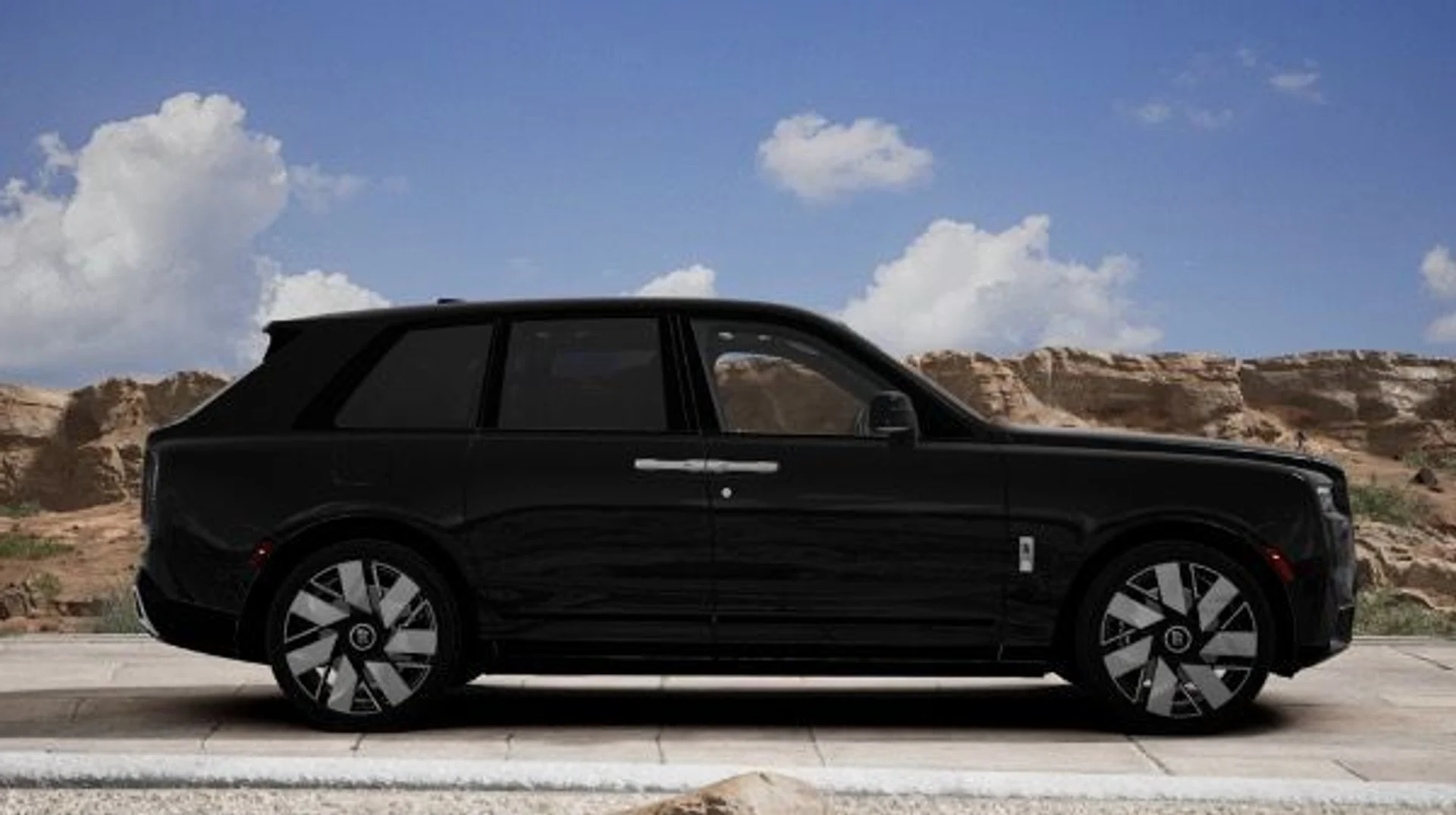 mph001_1830584962_New_2026_Rolls_Royce_Cullinan_baf0e3f3ae