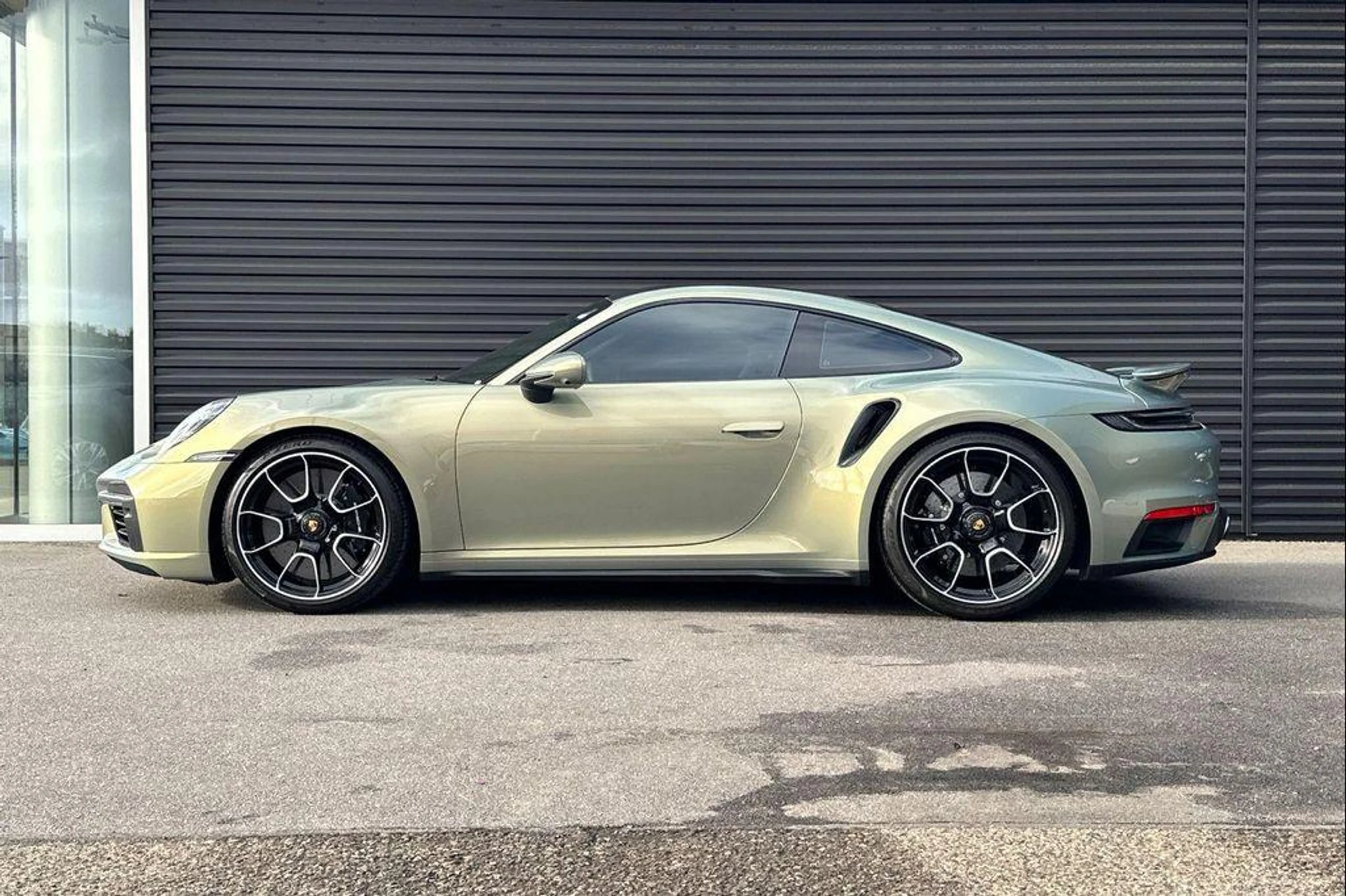 mph001_1839514336_A_HU_Pv_R_Bm_OE_Ia9h_Gdo6_TG_g74b_Y_e693e36047