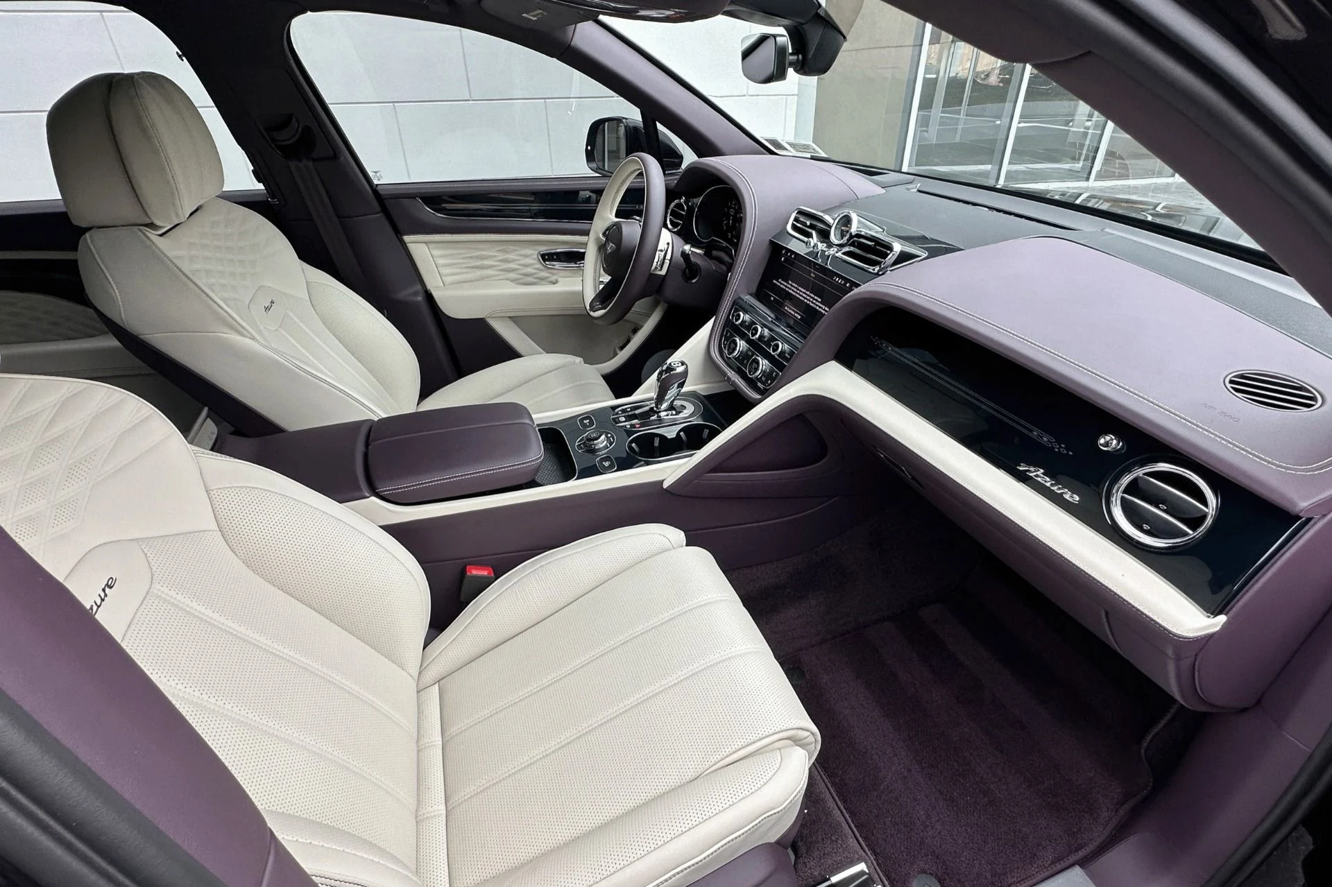 mph001_1847820335_Used_2024_Bentley_Bentayga_EWB_Azure_V8_1763042894_f66e01a95c