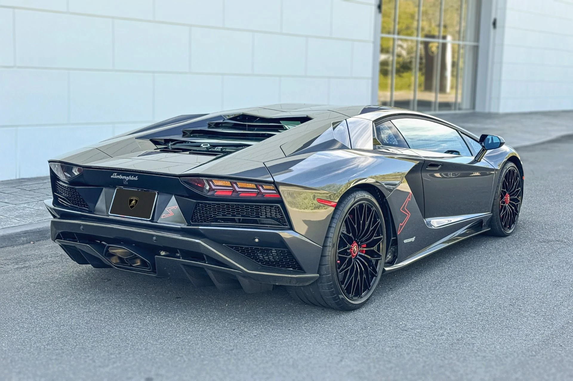 mph001_1852644824_Used_2018_Lamborghini_Aventador_S_LP_740_4_S_1758017202_ee1158a517