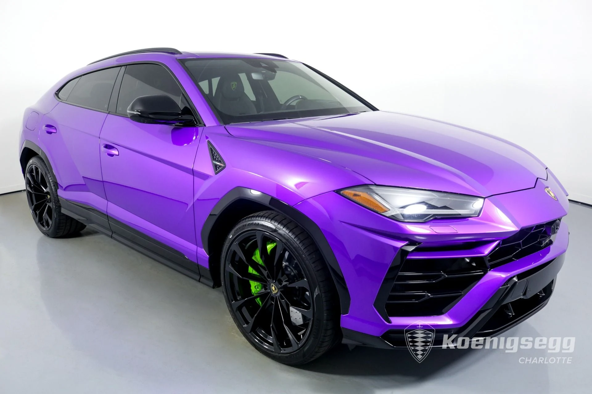 mph001_1867996558_Used_2022_Lamborghini_Urus_1671738039_f3f894afc7