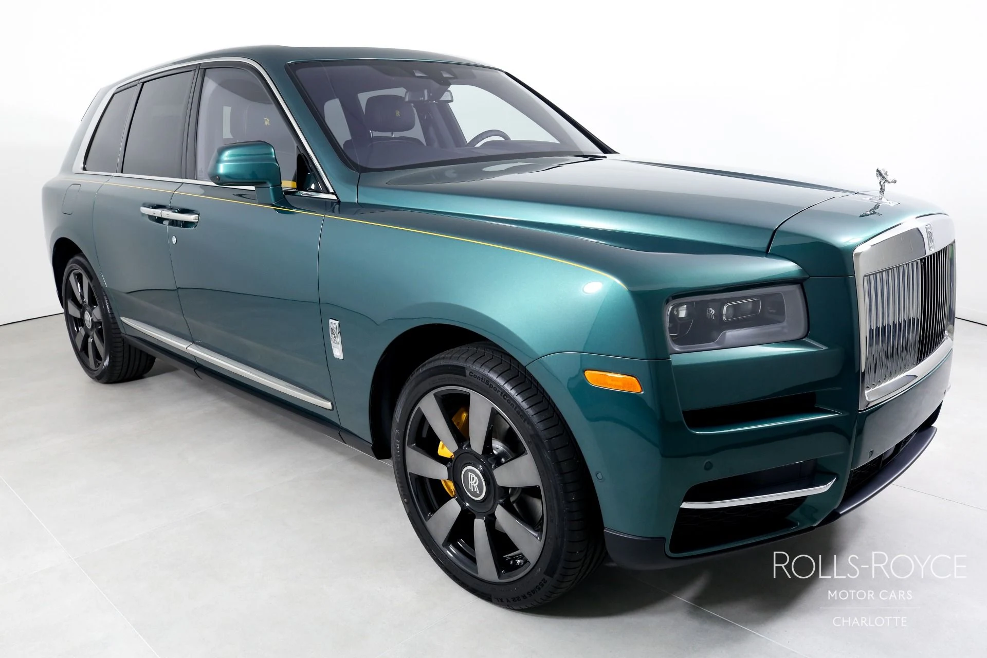 mph001_1869376677_Used_2023_Rolls_Royce_Cullinan_1688236802_cc574bb2ea