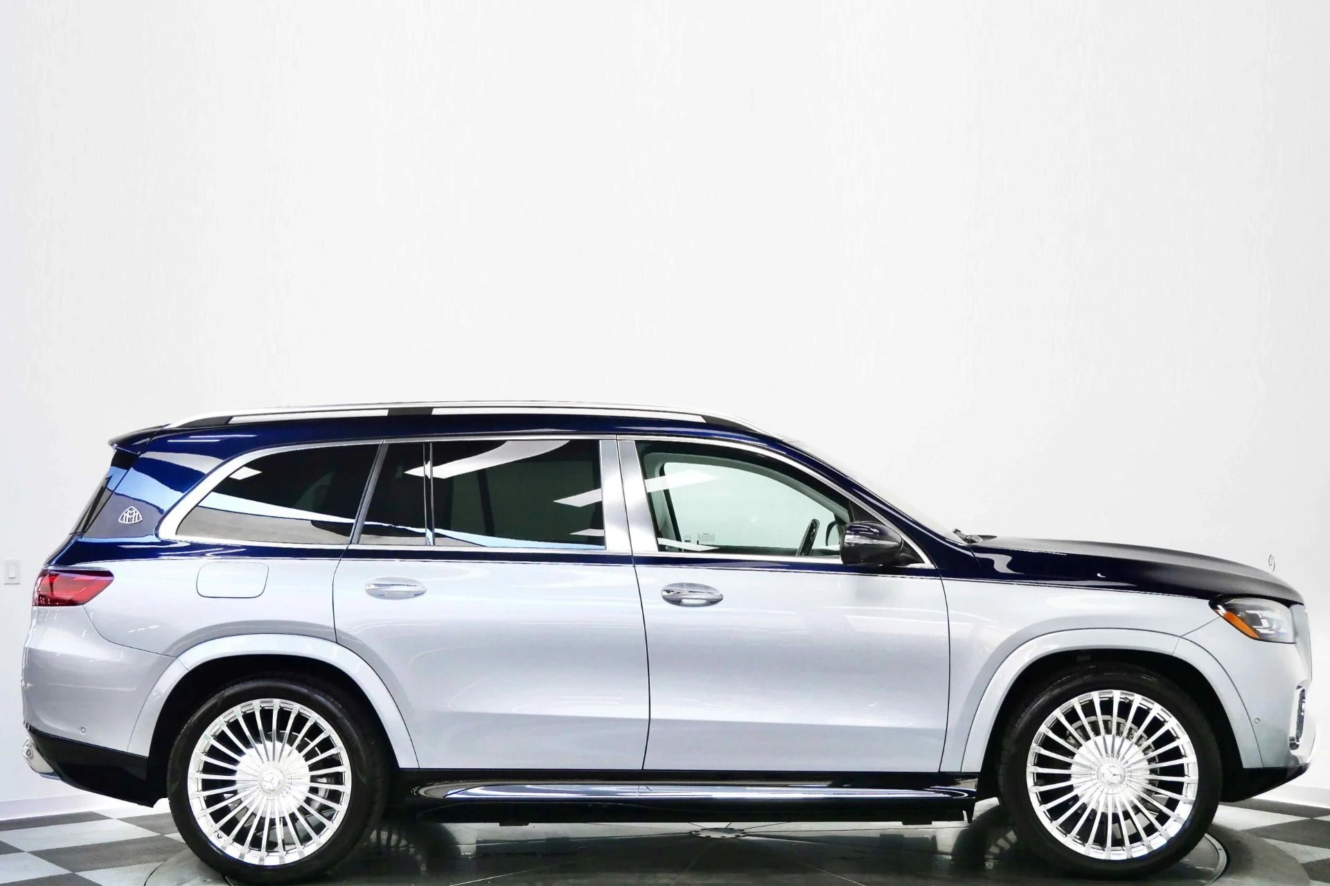 mph001_1889478050_Used_2024_Mercedes_Benz_Maybach_GLS_600_4_MATIC_Factory_Two_Tone_paint_Polished_Wheels_Loaded_1774374618_5ea13e0137