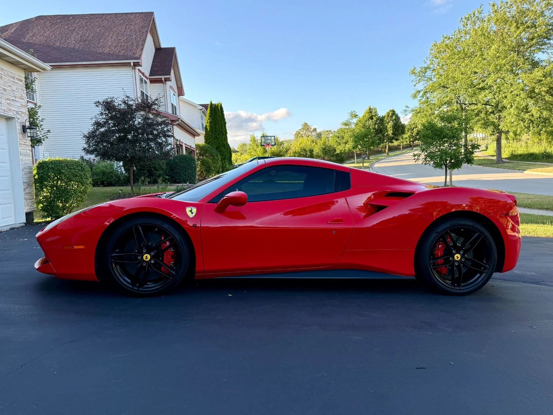 mph001_1889998664_Used_2018_Ferrari_488_Spider_1752615317_8d11cf2ff4