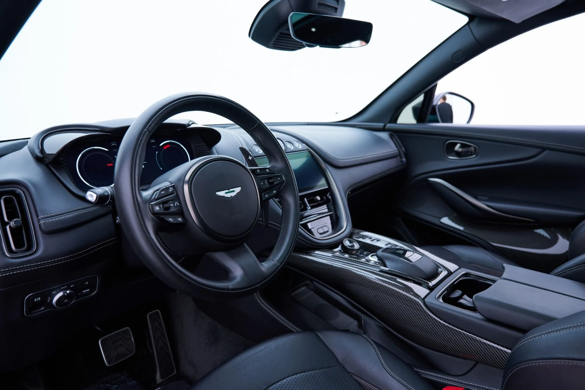 mph001_1899227614_Used_2024_Aston_Martin_DBX_707_1793218303_9b5fd1c28c