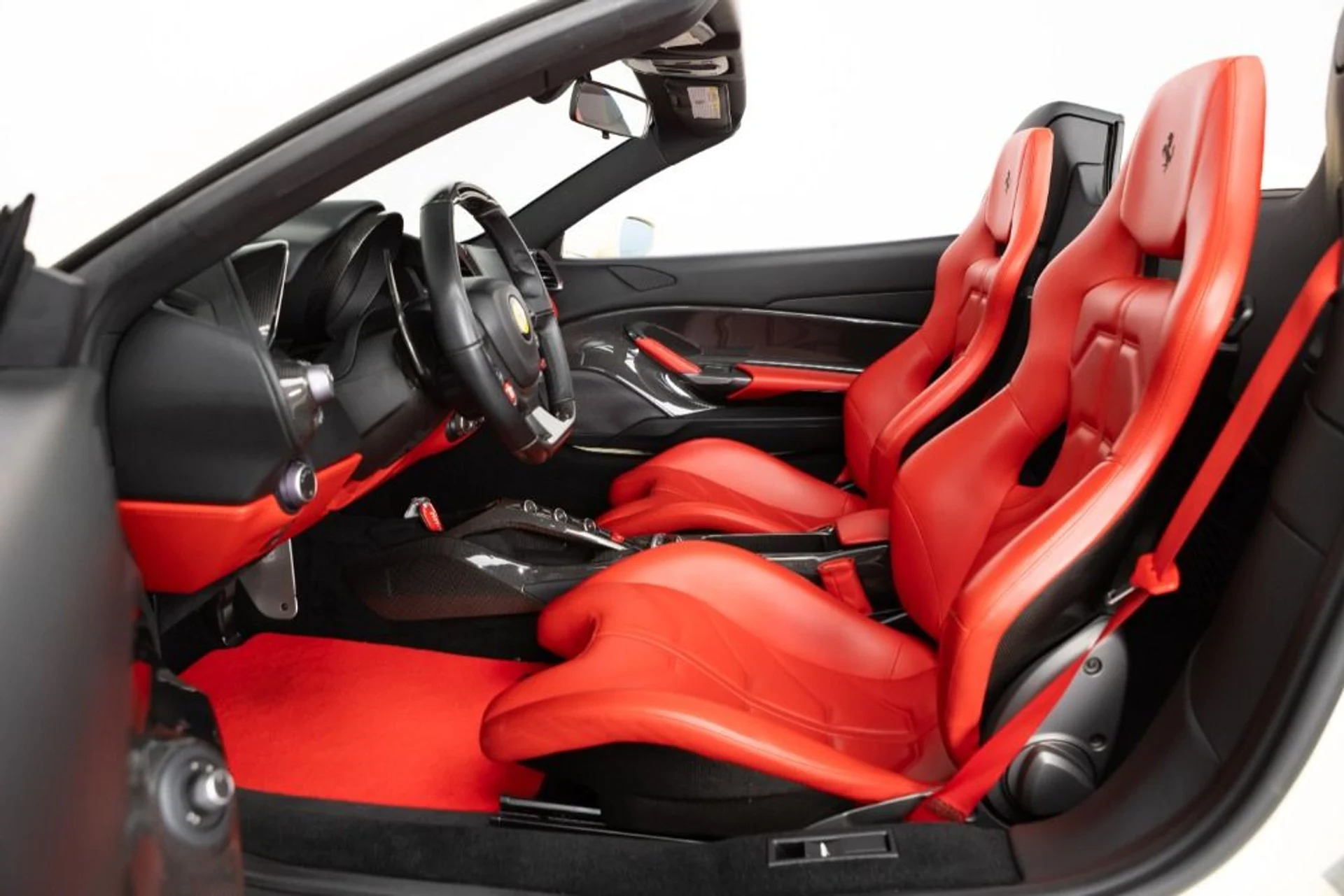 mph001_1899705607_Used_2018_Ferrari_488_Spider_1770138870_1f06a7104d