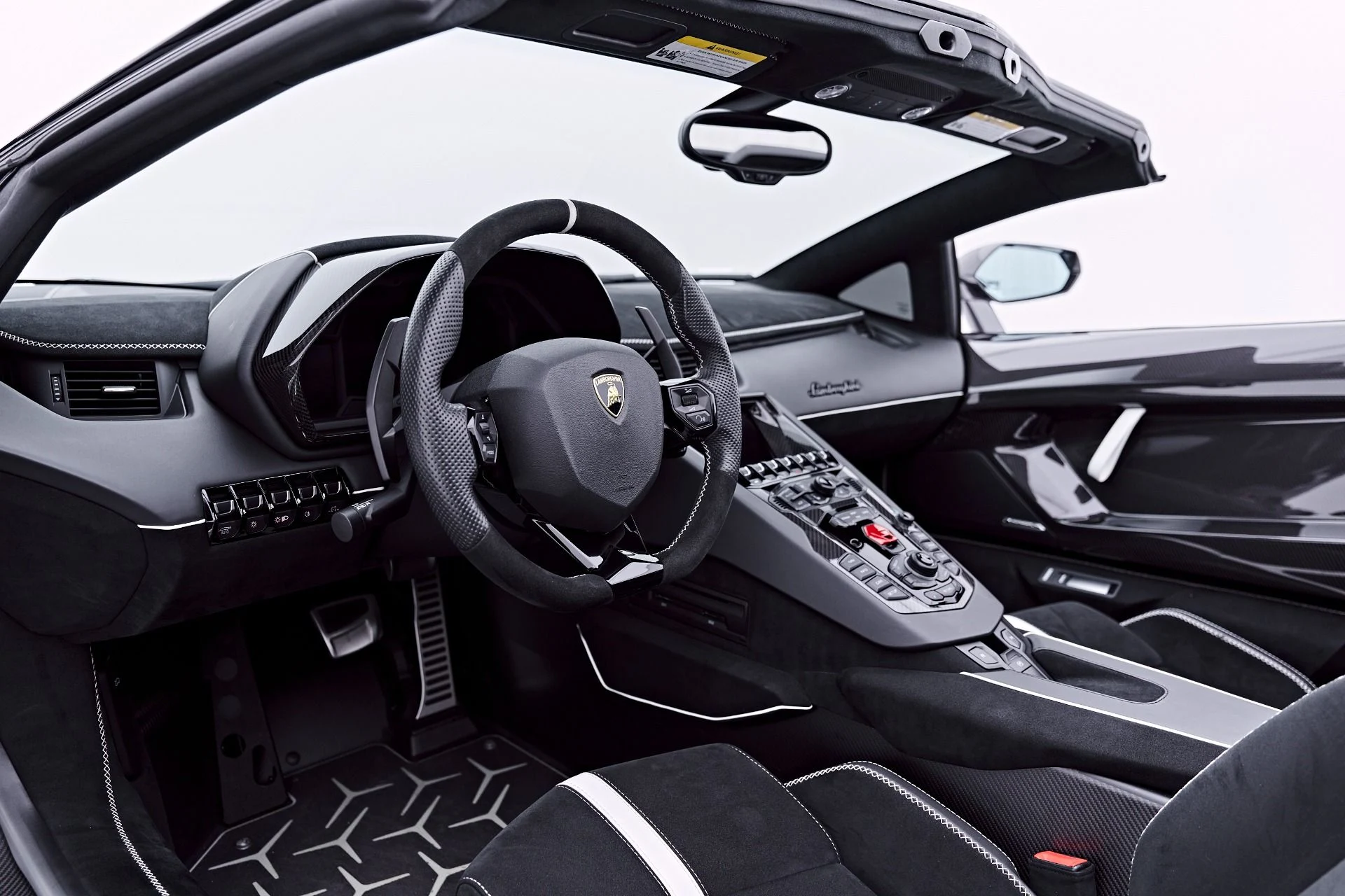 mph001_1905362879_Used_2021_Lamborghini_Aventador_SVJ_Base_1784080153_123001921f