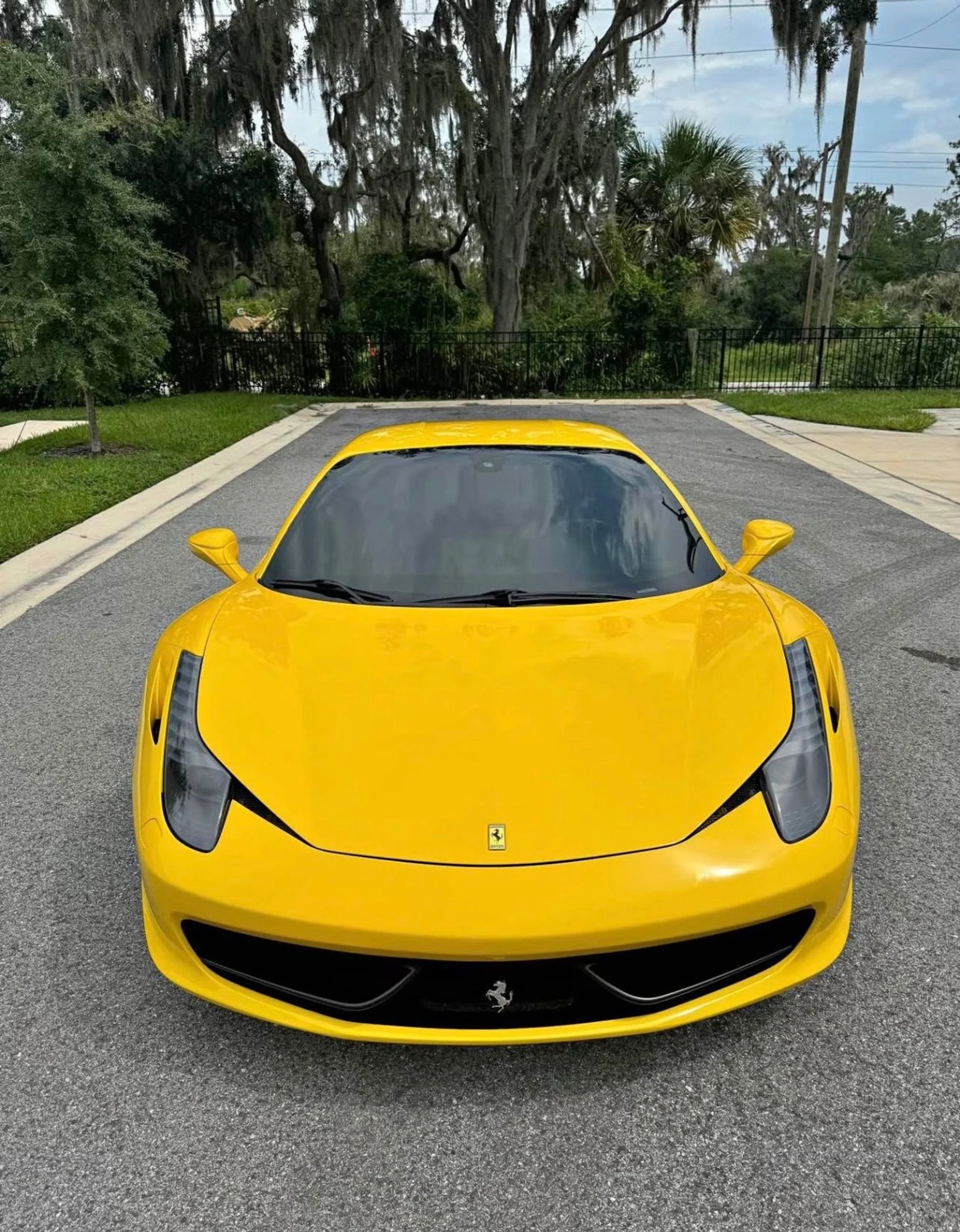 mph001_1909140174_Used_2012_Ferrari_458_Italia_1755617188_7382578e36