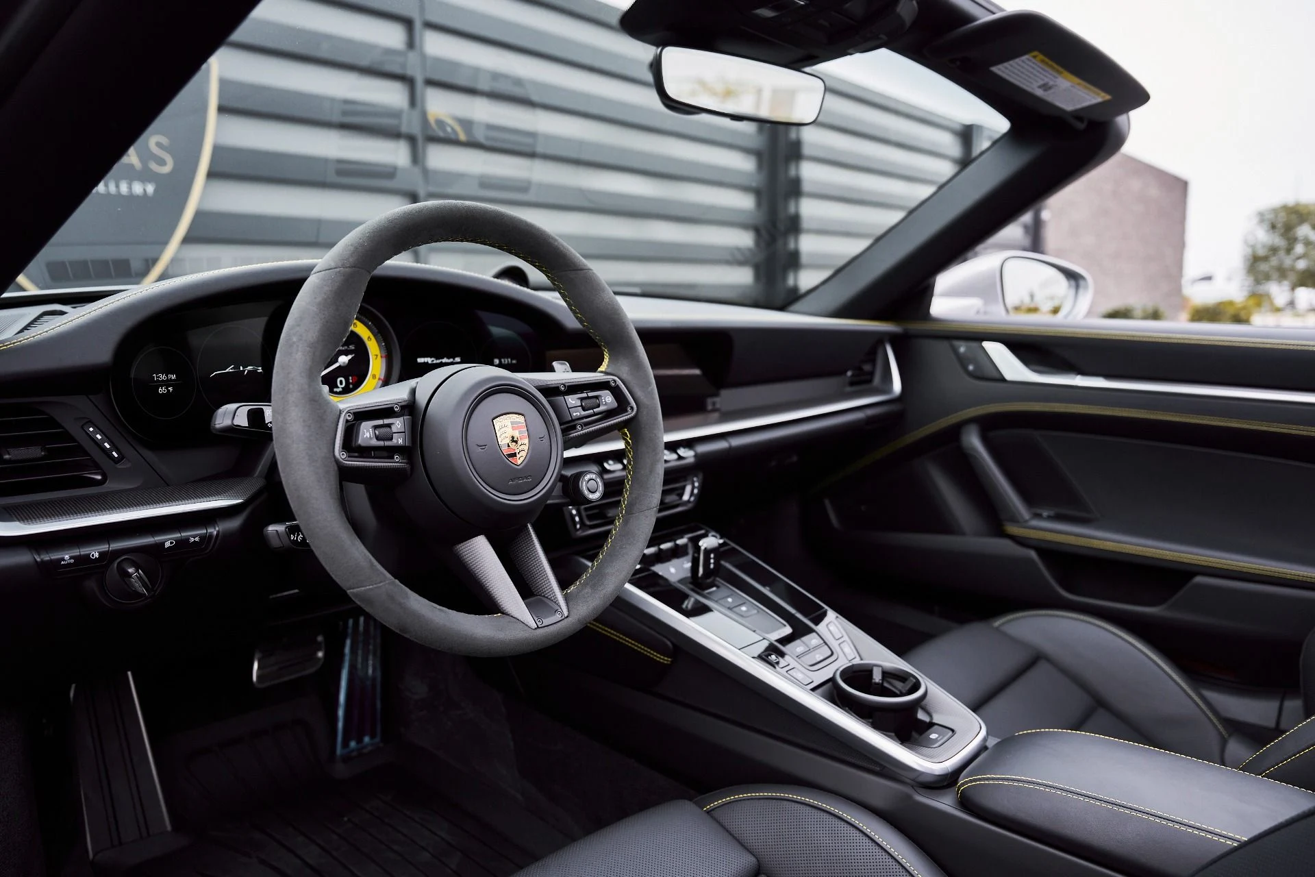 mph001_1916137878_Used_2025_Porsche_911_Turbo_S_1770776333_b66ce56fdc