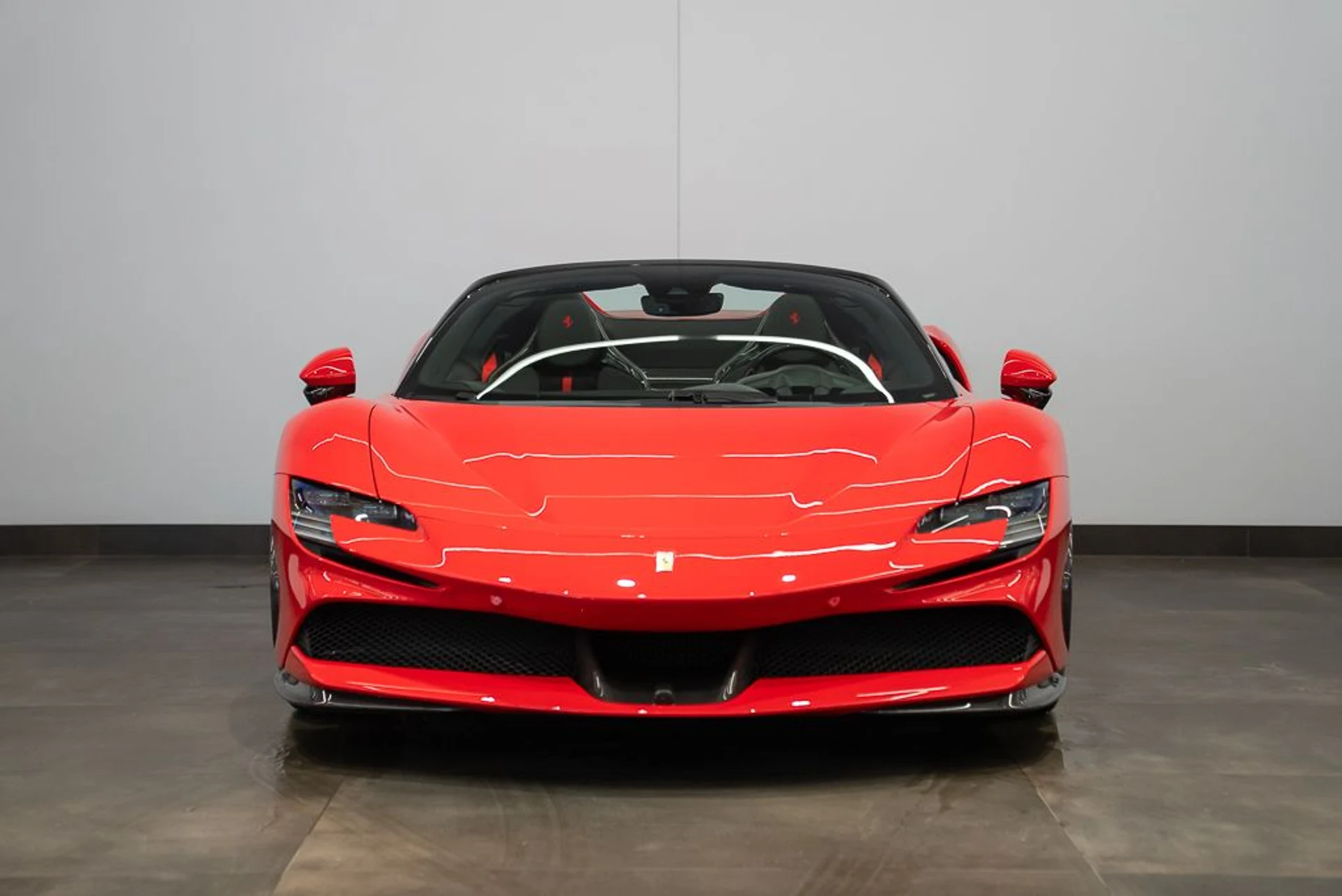 mph001_1929540119_ferrari_sf90_spider_2024_jpg_v_1770415929_5281fef903