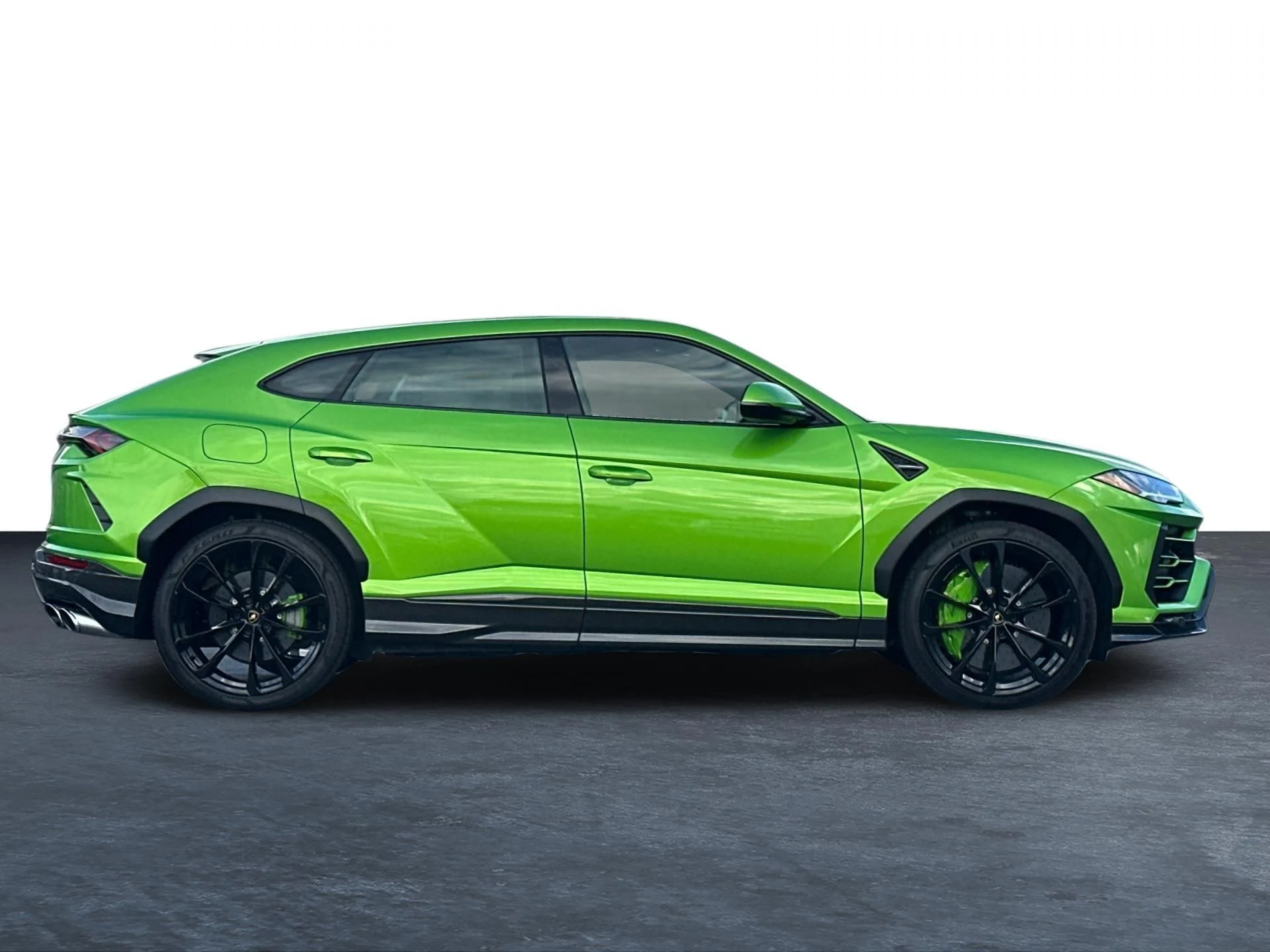 mph001_1940797433_Used_2022_Lamborghini_Urus_1760538144_fb4b1f49ce