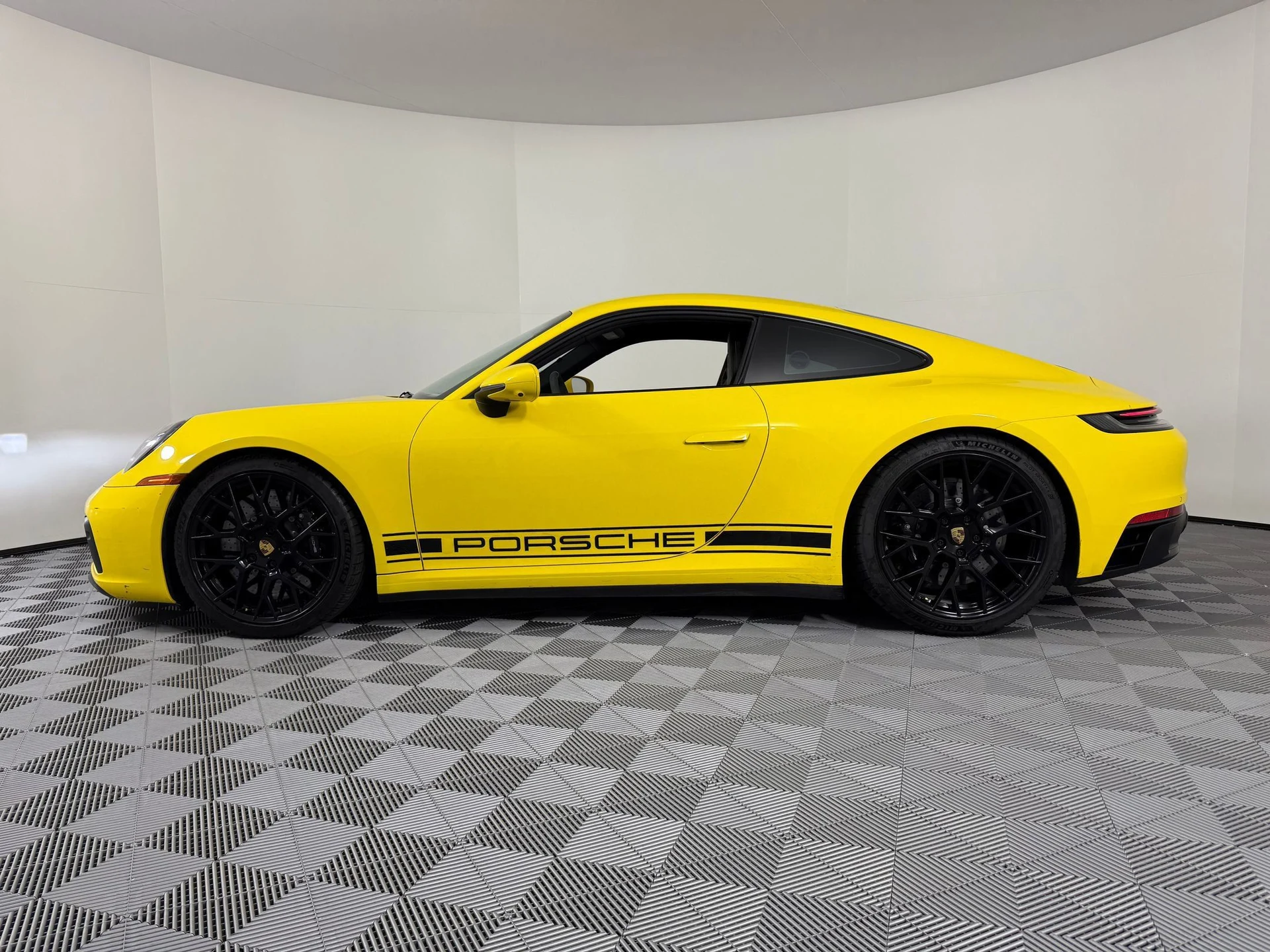 mph001_1947253588_2b1cc4316646ec8b06d8f5cec1e85905x_73a4d0f98f