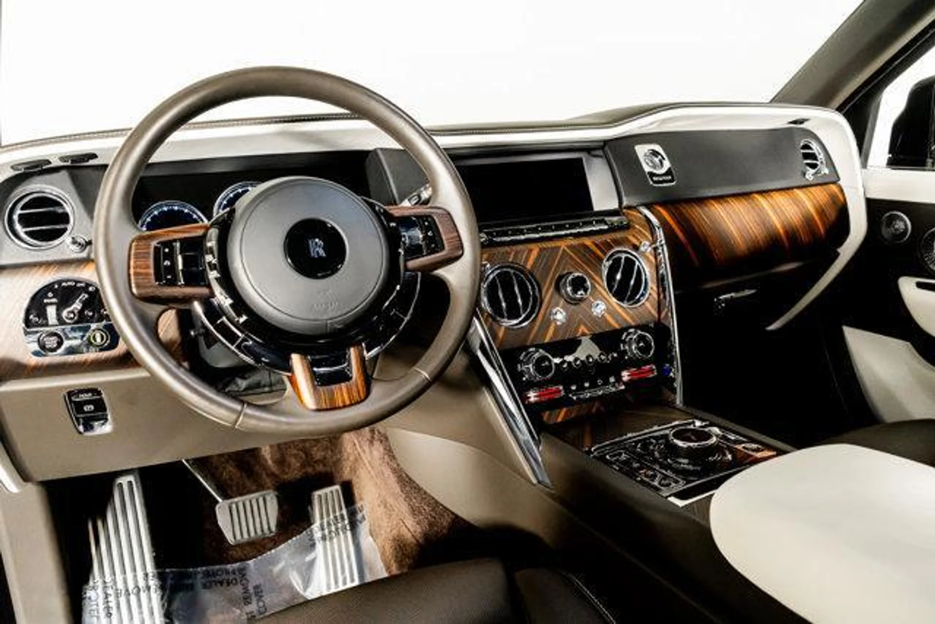 mph001_194940785_GYL_Io_im_Gdw_GV_72z4l_W_j_Ssx_q0_4fba66742d