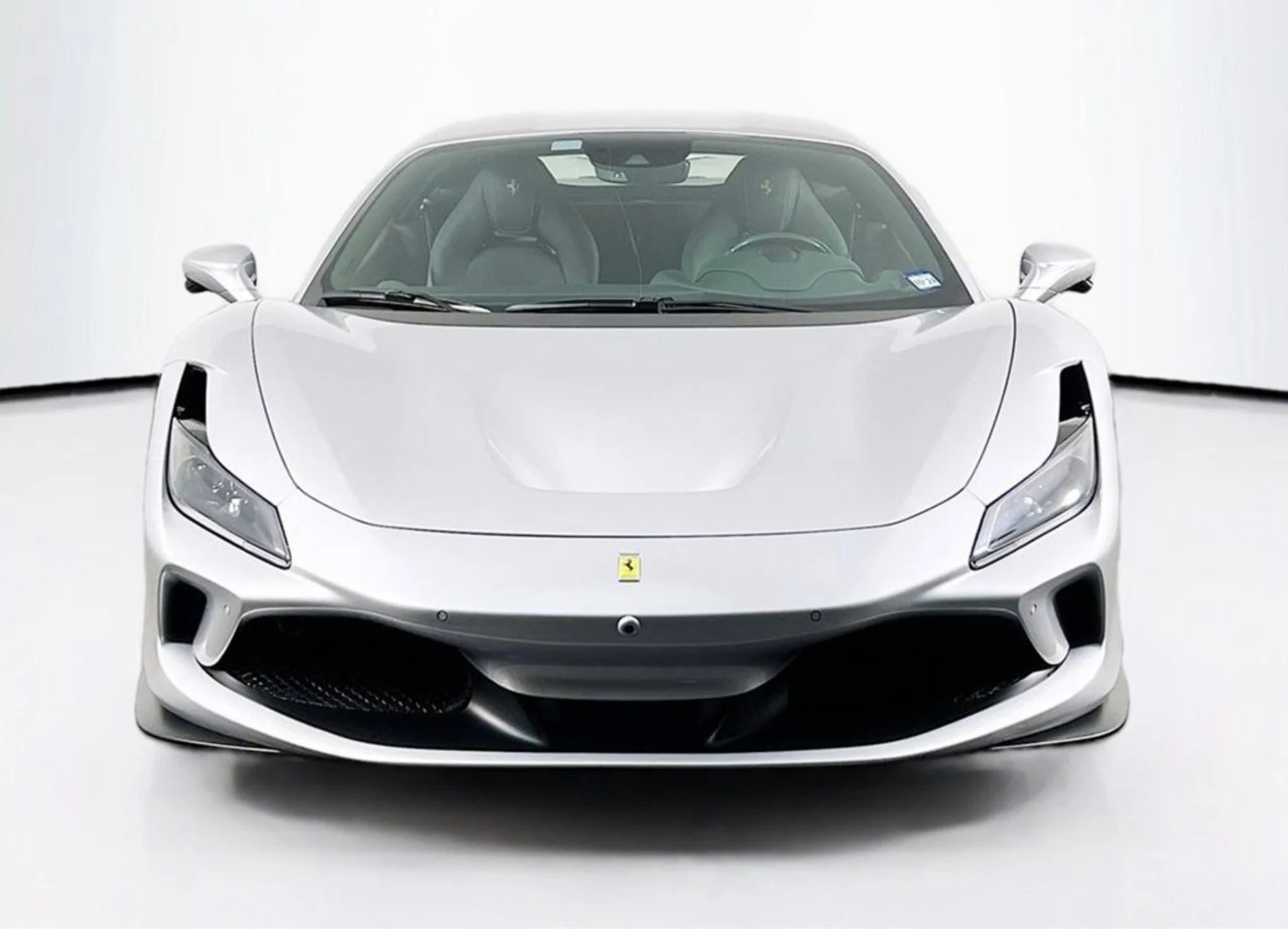 mph001_1959376228_Used_2022_Ferrari_F8_Tributo_1768414750_3b30b4b83a