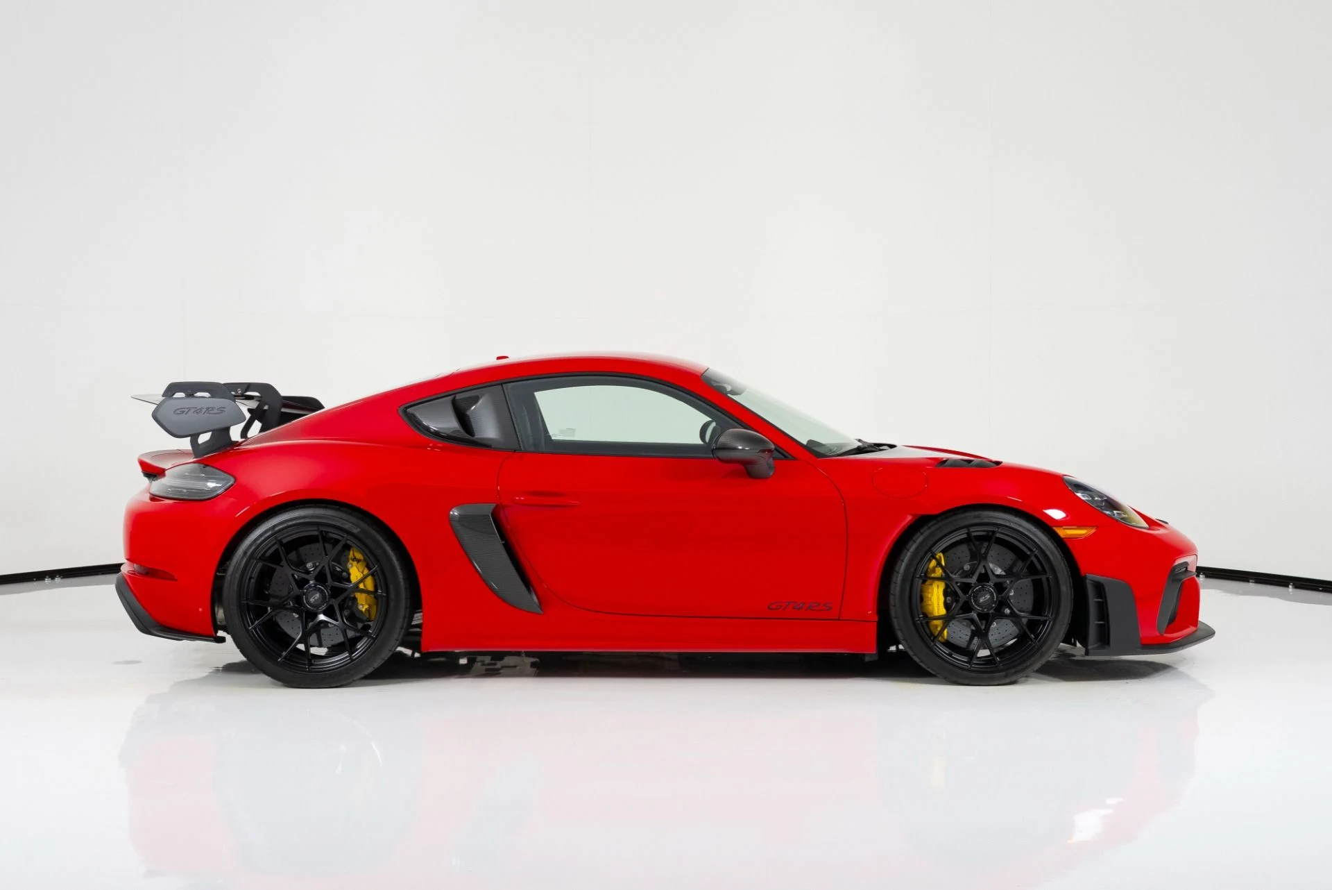 mph001_1969125314_Used_2024_Porsche_718_Cayman_GT_4_RS_1750205649_69c8b5c761