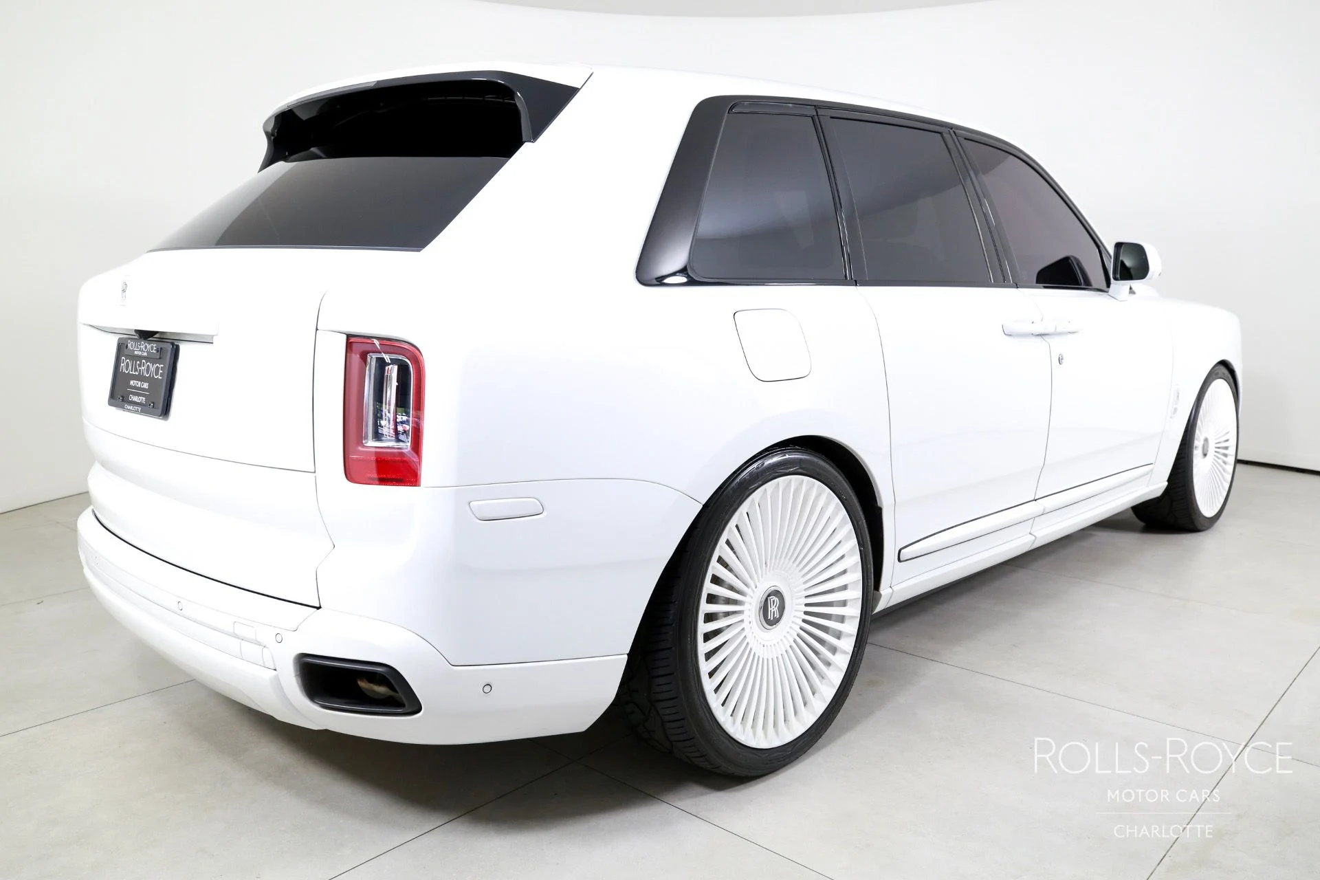 mph001_198111328_Used_2021_Rolls_Royce_Cullinan_1754591568_48a0974a01