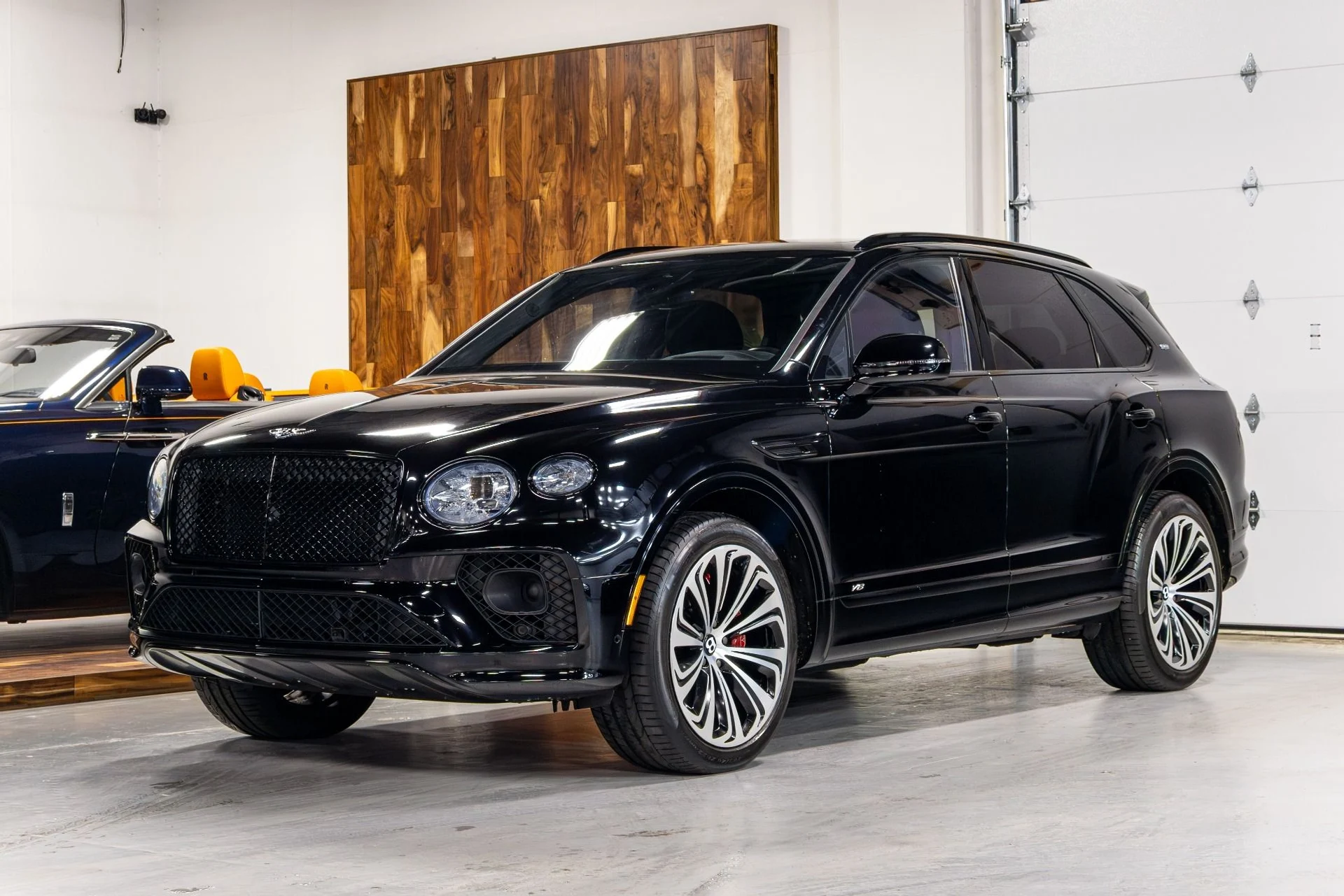 mph001_1996092908_Used_2021_Bentley_Bentayga_V8_1775865862_63ca0c8e8f