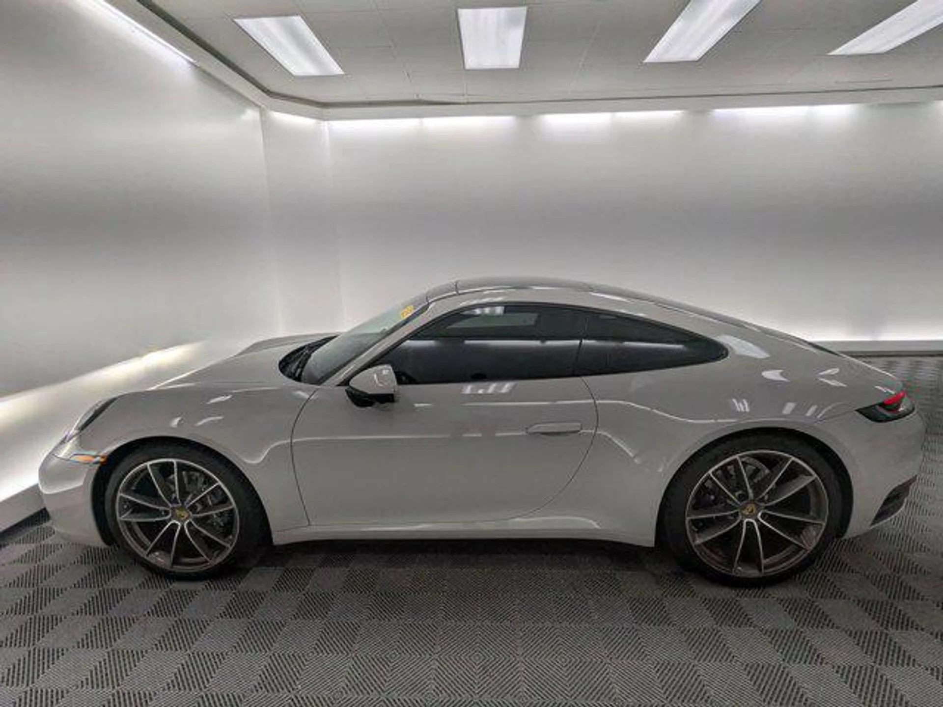 mph001_1998962403_9r7q2_V8v_P4_Y_r_VO_96_A7_Ur_RY_Vk_4aee2a609a