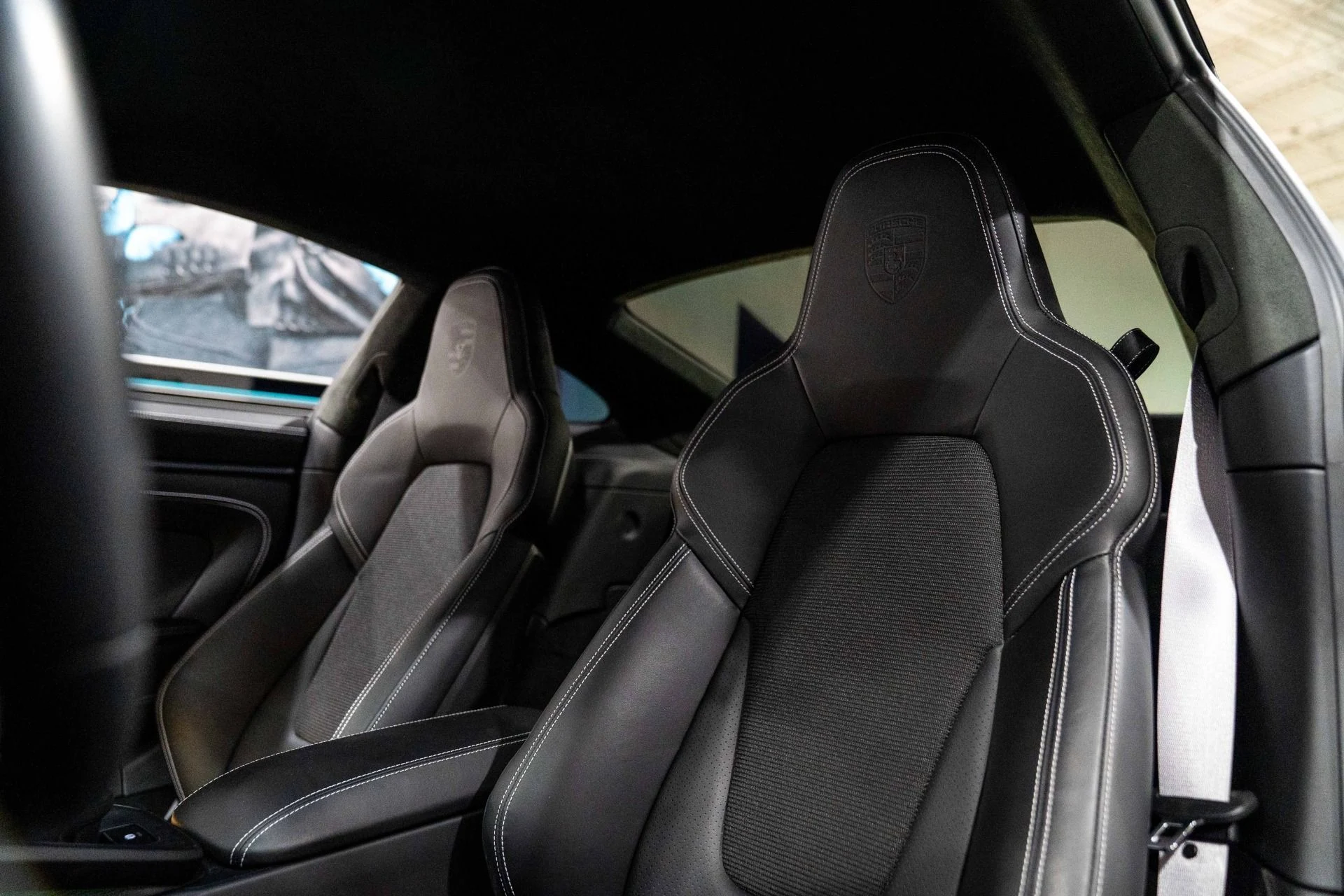 mph001_1999372245_Used_2022_Porsche_911_GT_3_Touring_200k_MSRP_Carbon_Ceramic_Brakes_Front_Lift_1768107823_05b50f8644