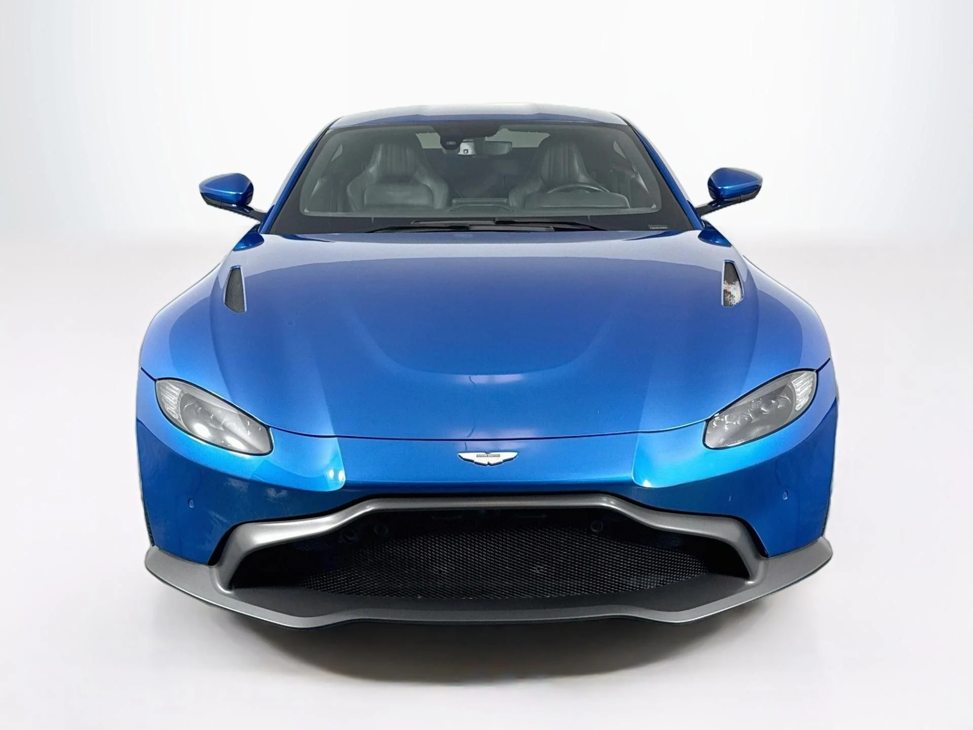 mph001_2003893311_Used_2020_Aston_Martin_Vantage_1791218613_3fd821e66e