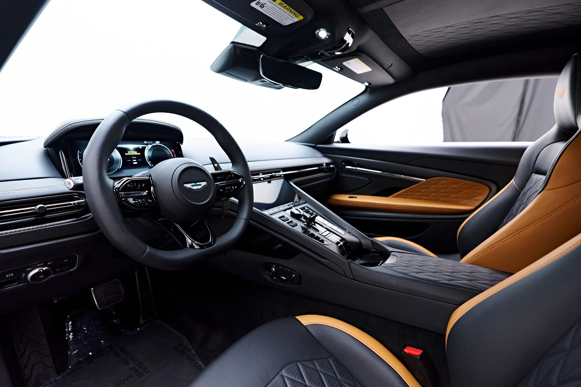 mph001_2020482070_Used_2024_Aston_Martin_DB_12_1752612755_dbe69de388