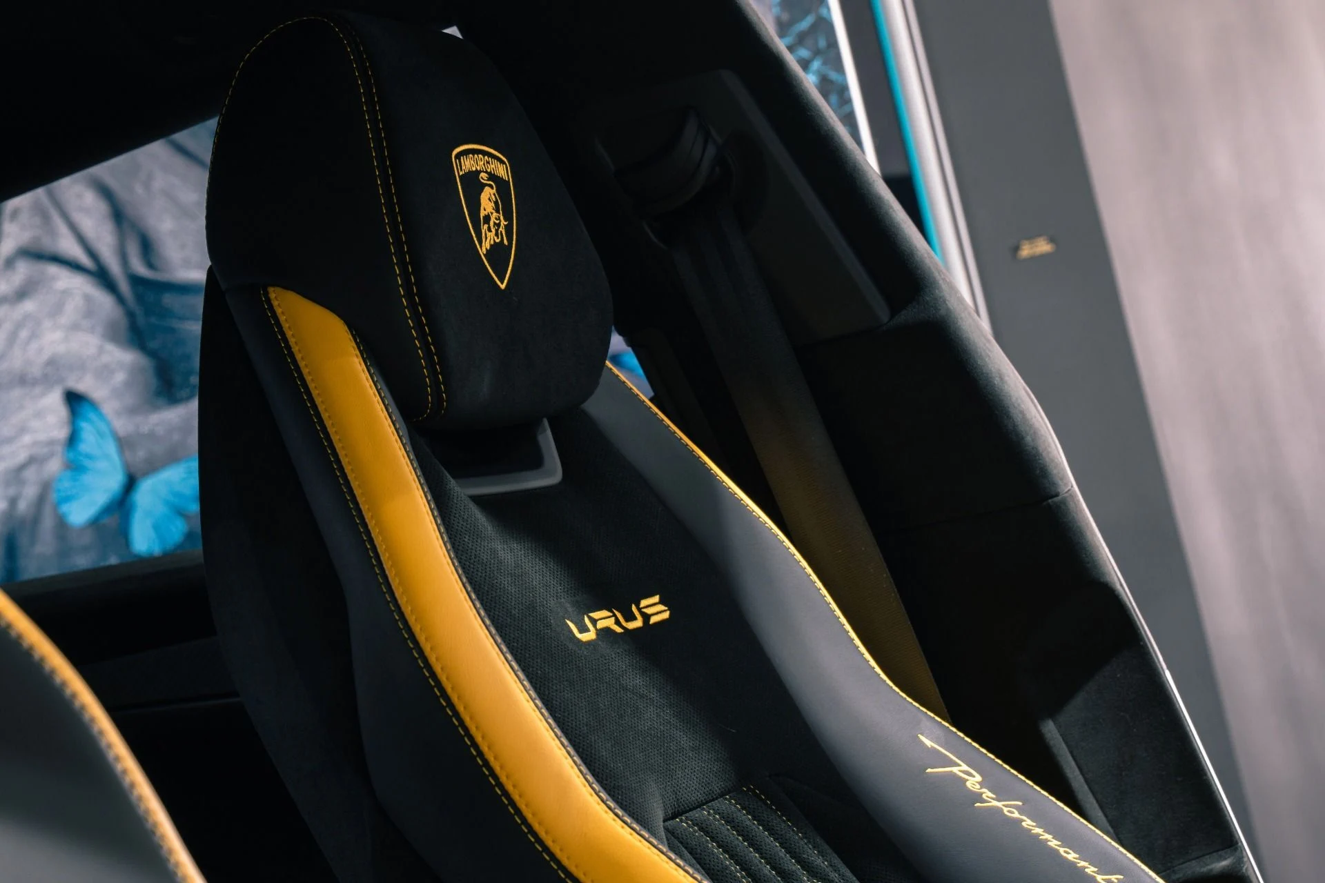 mph001_2024241904_Used_2024_Lamborghini_Urus_Performante_in_Blu_Glauco_1752521370_3f48e719a7
