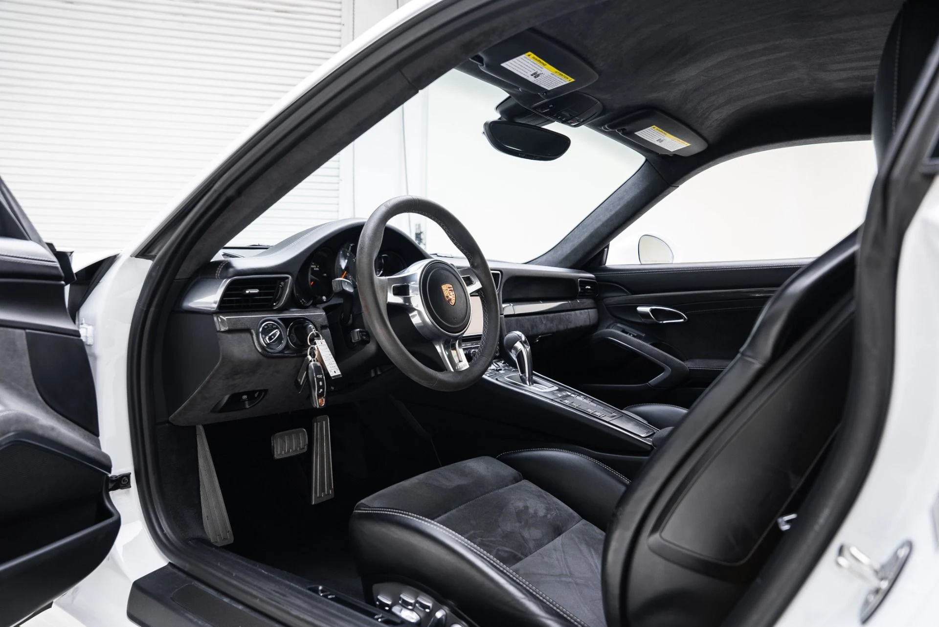 mph001_2026934728_Used_2014_Porsche_911_GT_3_1767824099_606d9cea17