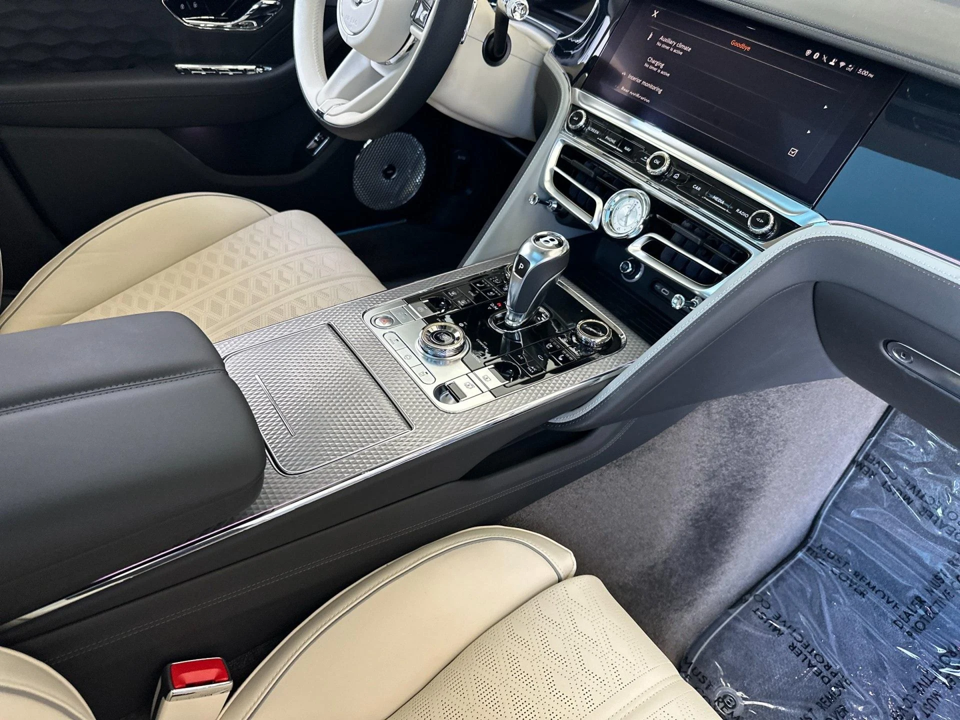 mph001_202884041_New_2025_Bentley_Flying_Spur_Speed_1760603935_cf89cc4c09