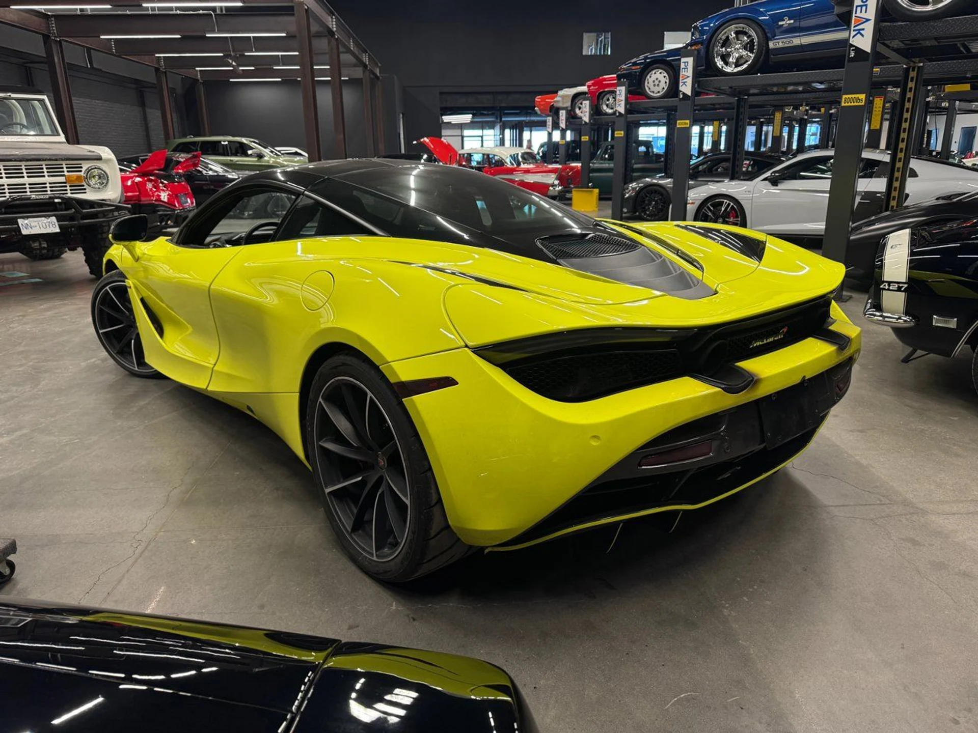 mph001_2030044705_mclaren_720s_2018_3466f2deba