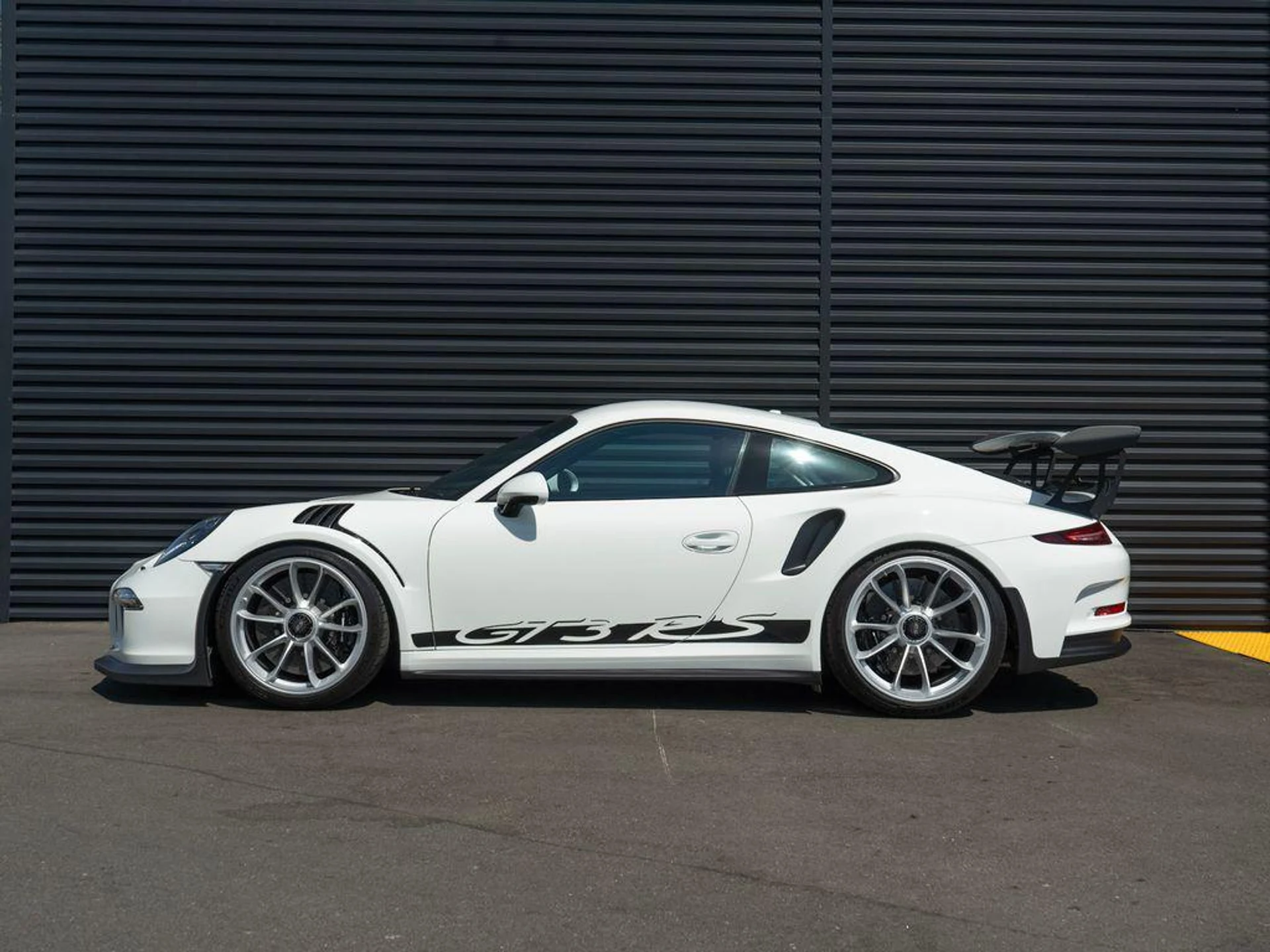 mph001_2030694806_PE_Mj_La3_Ls_VO_Ph7sm_V8_SEB_8_Dam8_fc8fa9b752