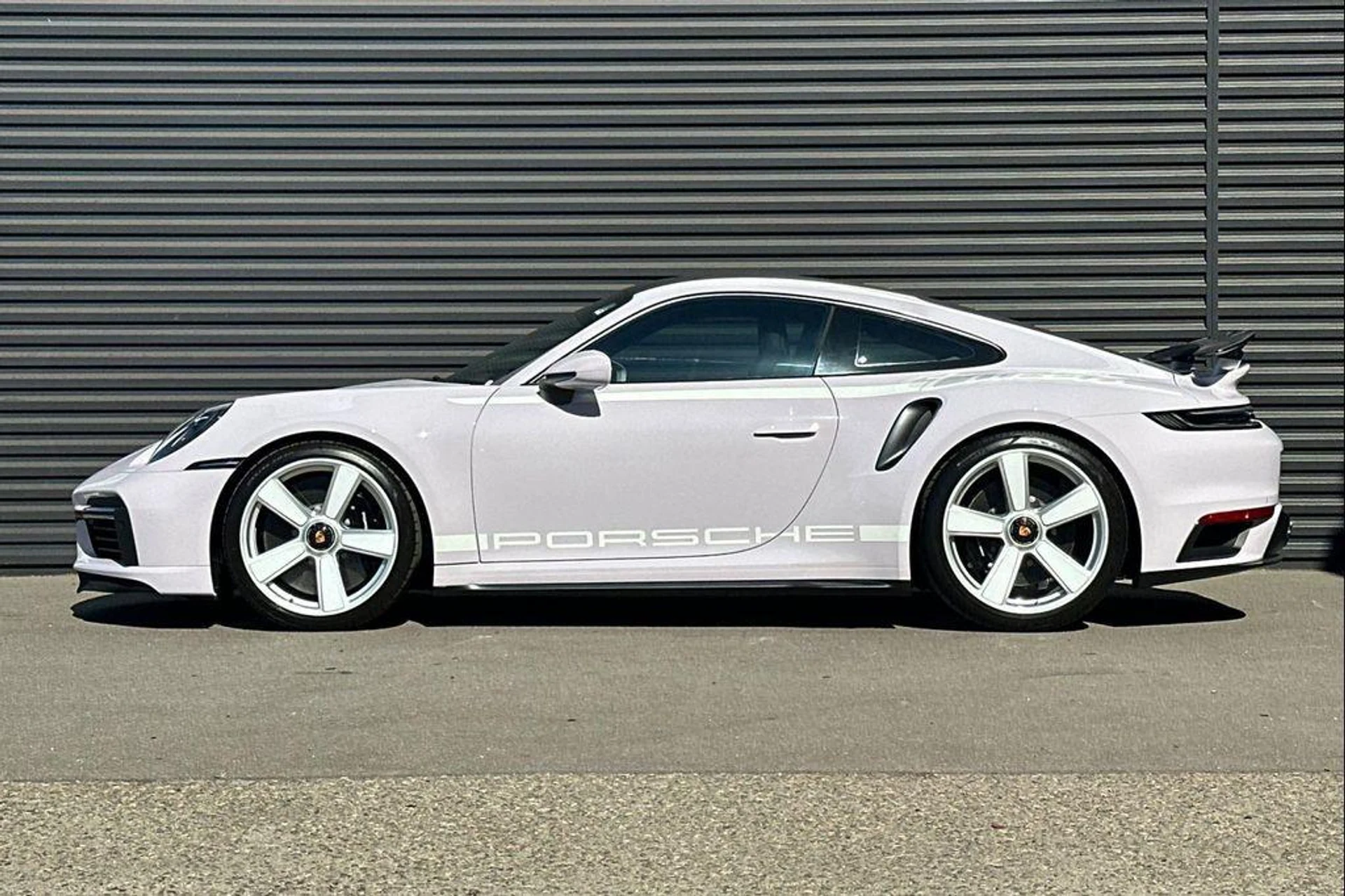 mph001_2047959905_dgl4_Fs_We4_SQ_Oe_Kxct_Fojws18cyc_519460c28d