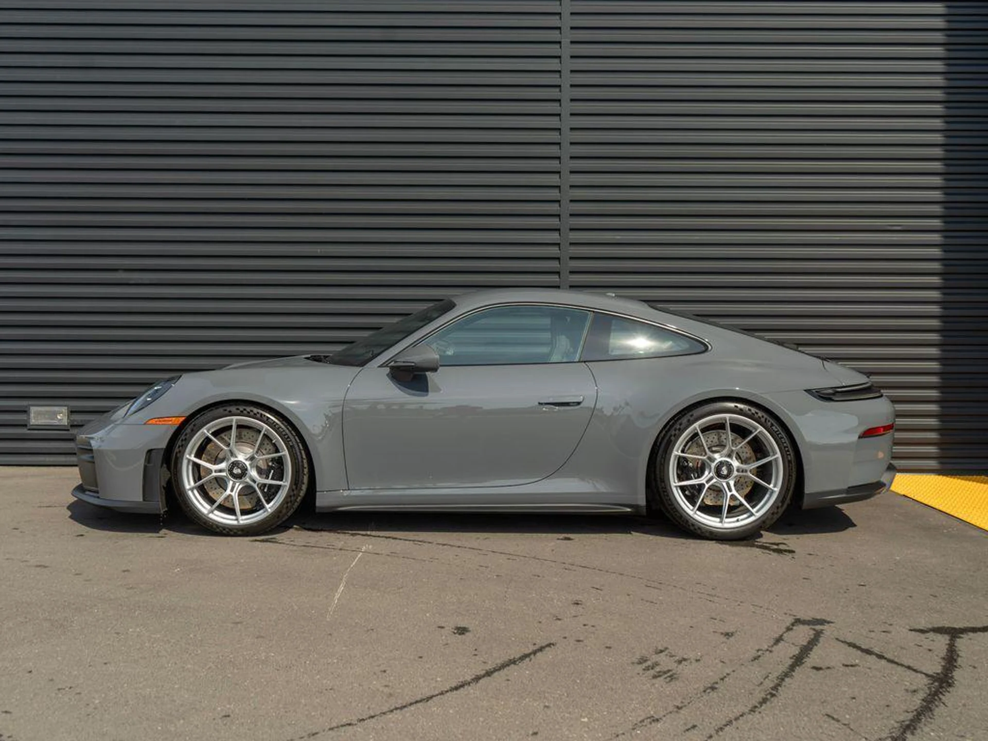 mph001_2048101778_m_X4_F_s_WFU_9002m_B_Ui_ZYUB_KFQ_00_bdcdf2a305