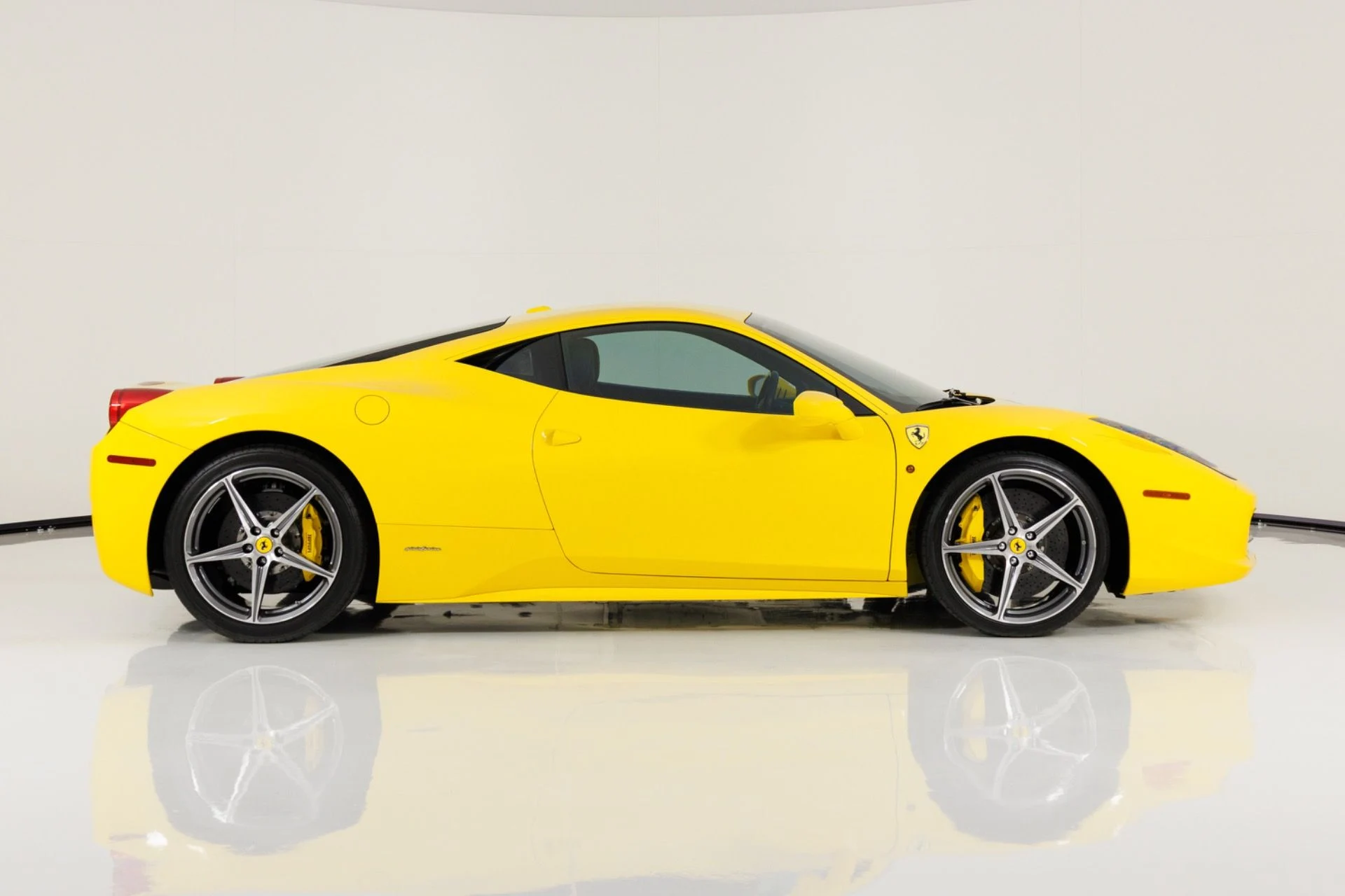 mph001_2055870473_Used_2011_Ferrari_458_Italia_1779137259_7072731726
