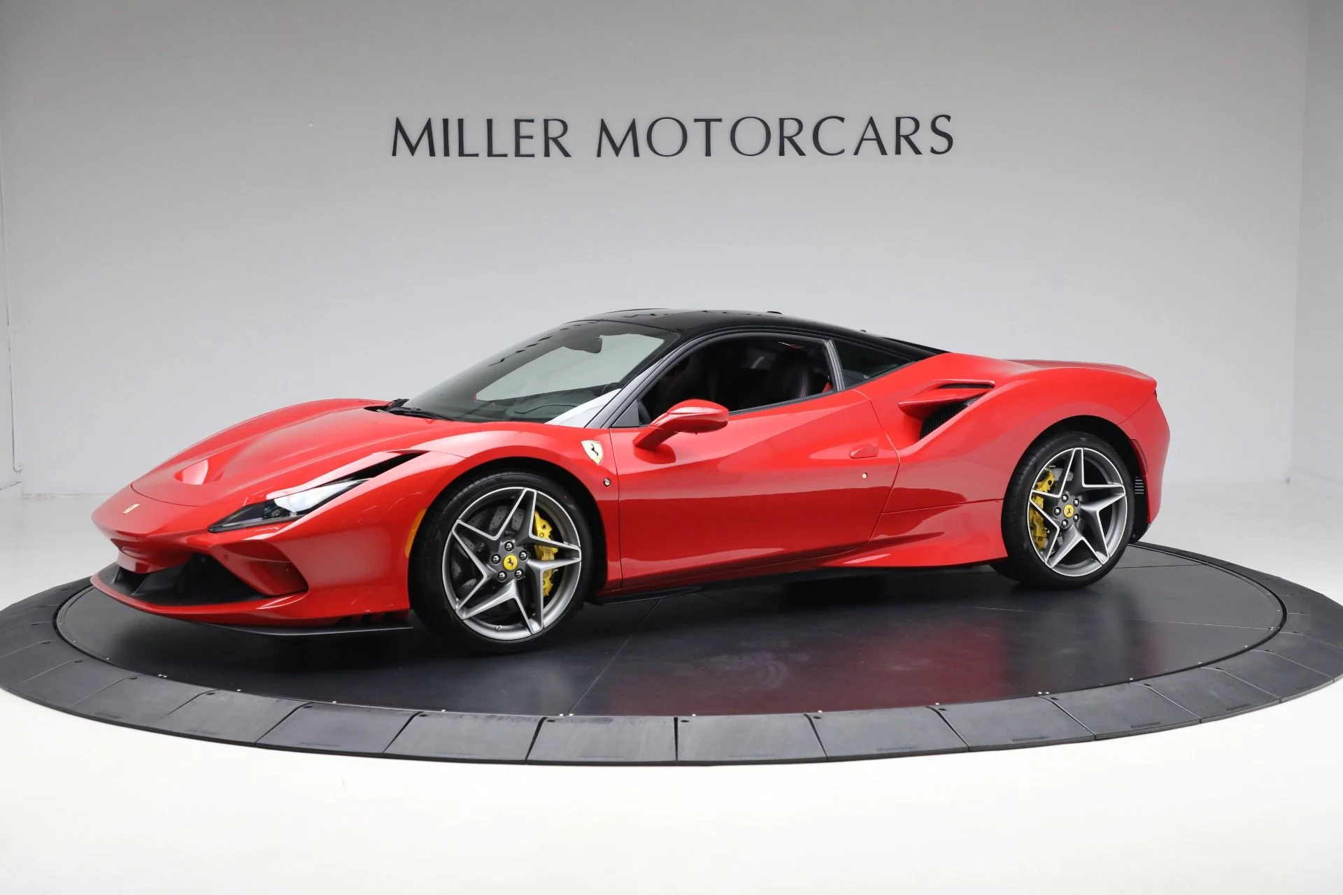 mph001_2059606458_Used_2021_Ferrari_F8_Tributo_297d8df878