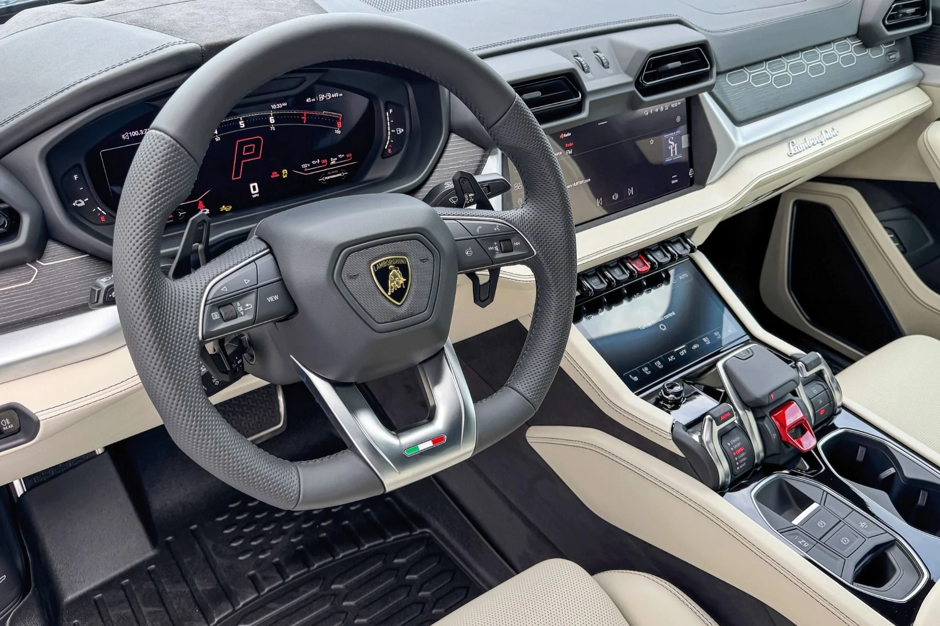 mph001_2060907616_Used_2025_Lamborghini_Urus_SE_1764805949_0ea7fbc8f6