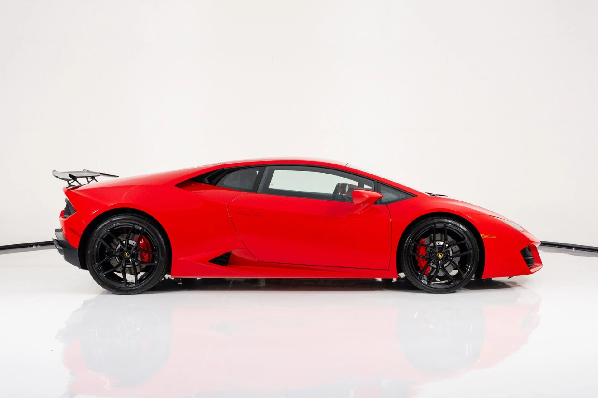mph001_207408395_Used_2017_Lamborghini_Huracan_LP_580_2_1787346268_e0f5b87cc3