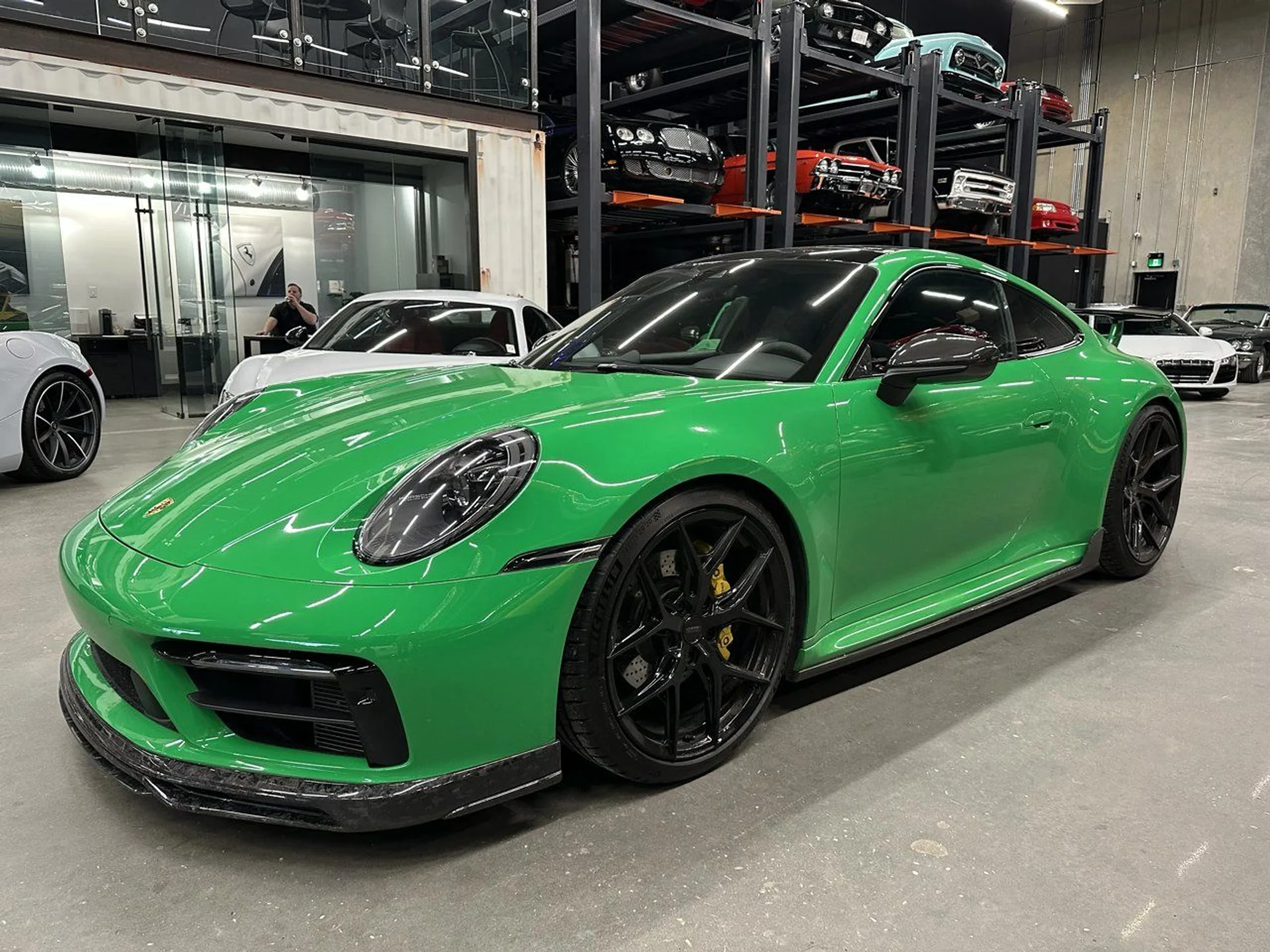 mph001_2081789174_porsche_911_2023_193b909b2d