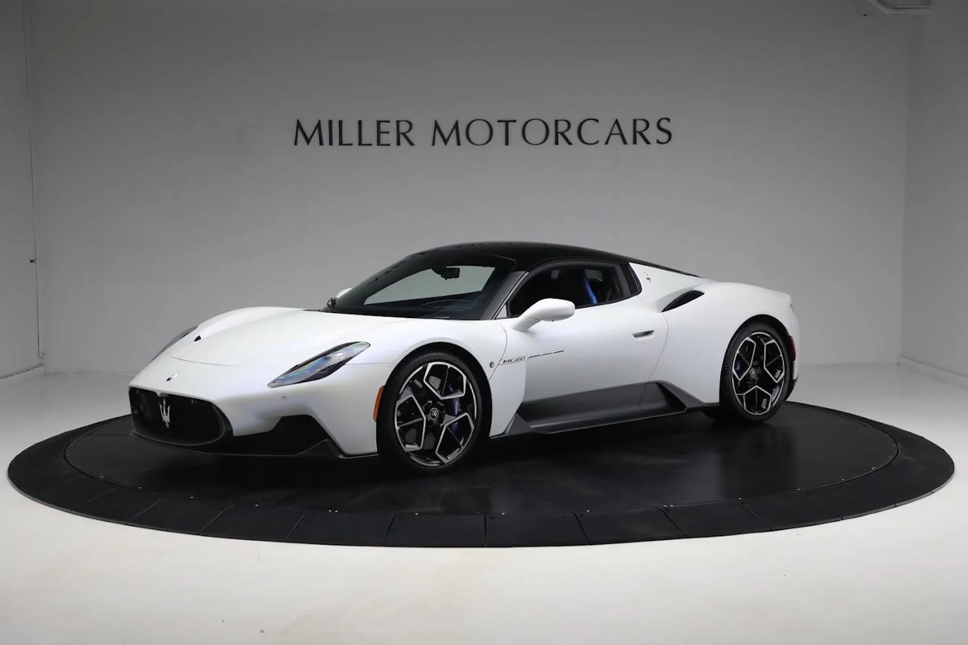 mph001_2089177369_Used_2022_Maserati_MC_20_16a7e8312c