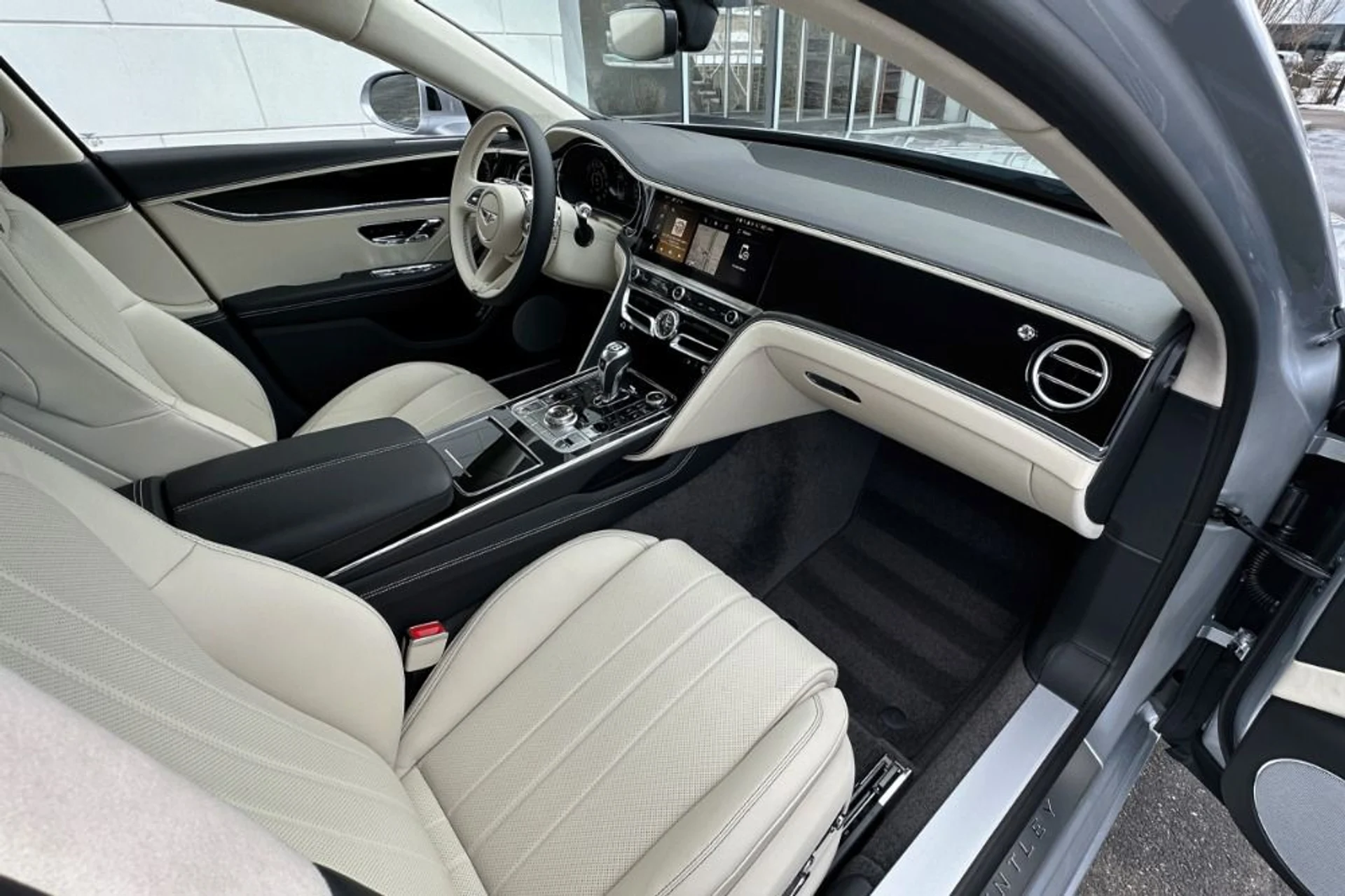 mph001_2104350579_New_2026_Bentley_Flying_Spur_1772716990_c7301143fe