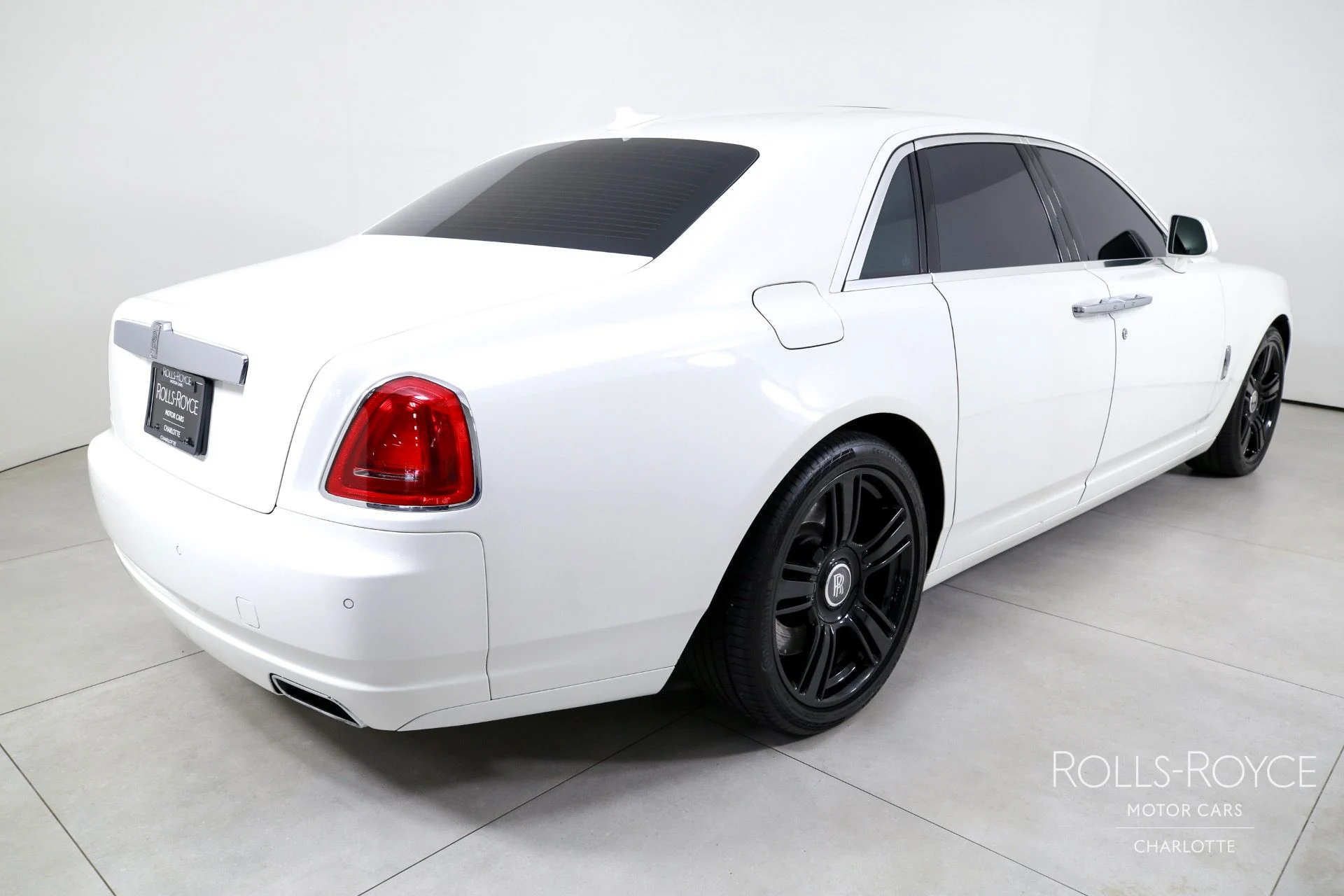 mph001_2106199019_Used_2012_Rolls_Royce_Ghost_1754583804_be5eb545fd