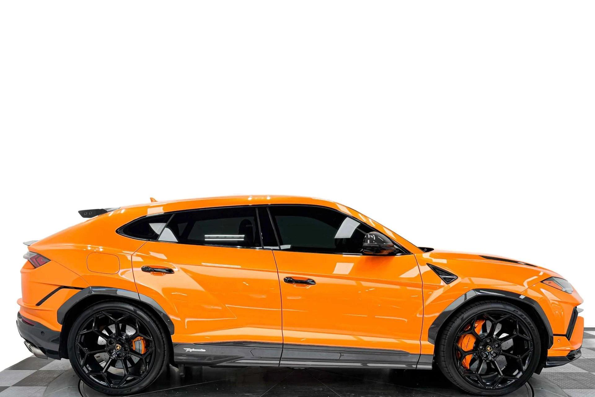 mph001_2107141932_Used_2024_Lamborghini_Urus_Performante_72_K_in_Options_3_D_Audio_Full_Carbon_Exterior_Package_1782147478_a9924eb552
