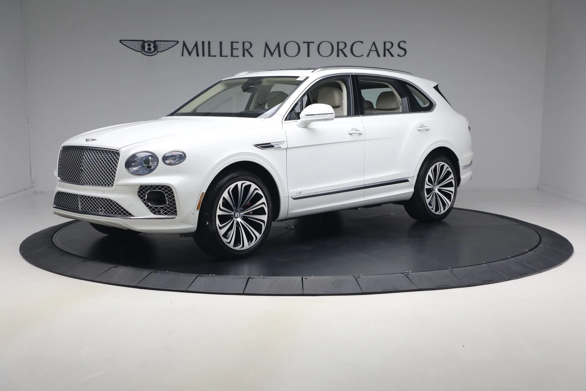 mph001_2123045193_Used_2022_Bentley_Bentayga_V8_1777753010_1a3bb46748