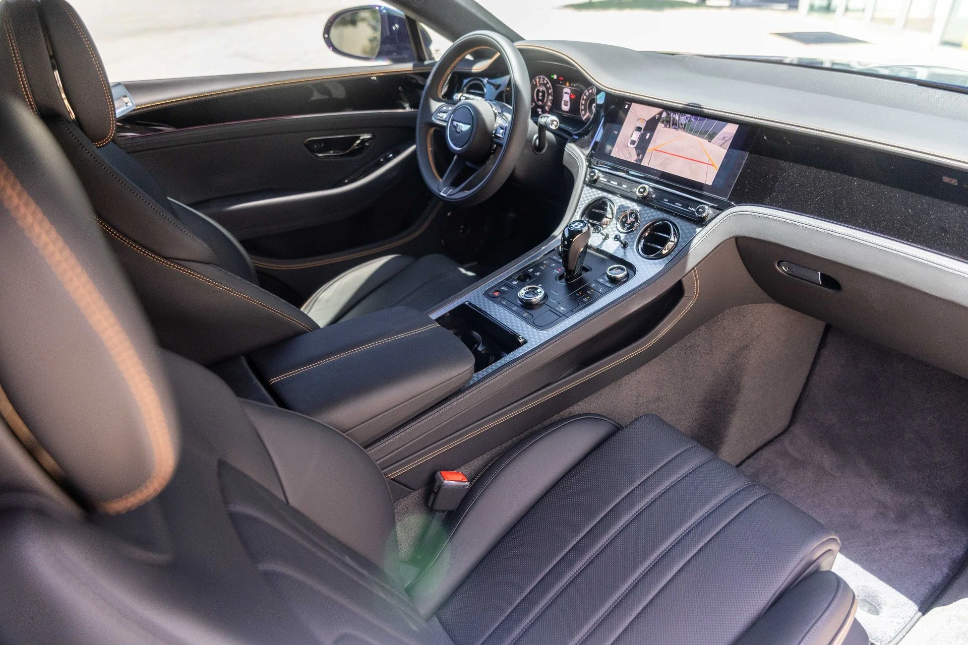 mph001_2125258874_Hi_Tech_Luxury_Imports_LLC_SCBCP_2_ZG_0_SC_023285_image_1_6920658270