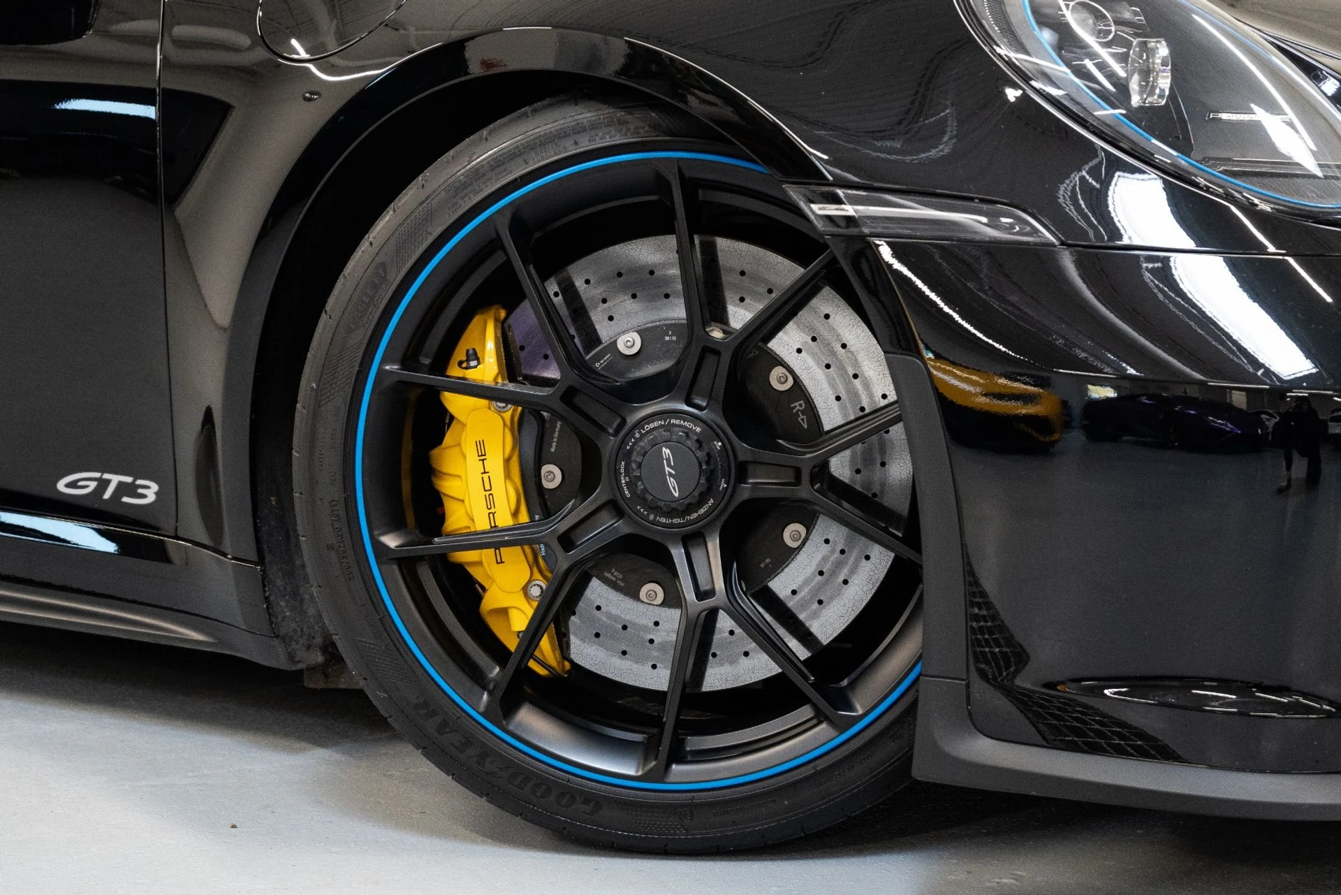 mph001_2134047290_Used_2022_Porsche_911_GT_3_1766000876_0c32ed1062