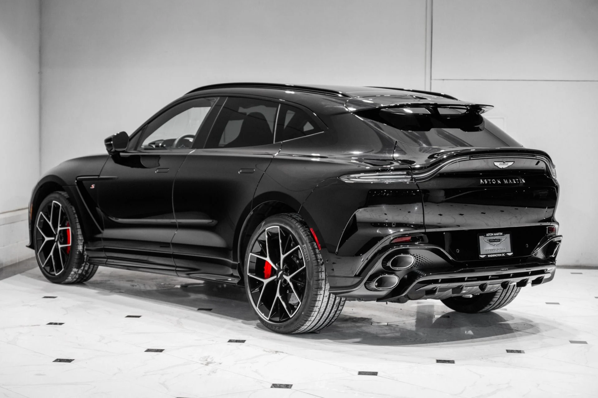 mph001_2136352655_New_2026_Aston_Martin_DBX_S_1765985660_250c2bfa91